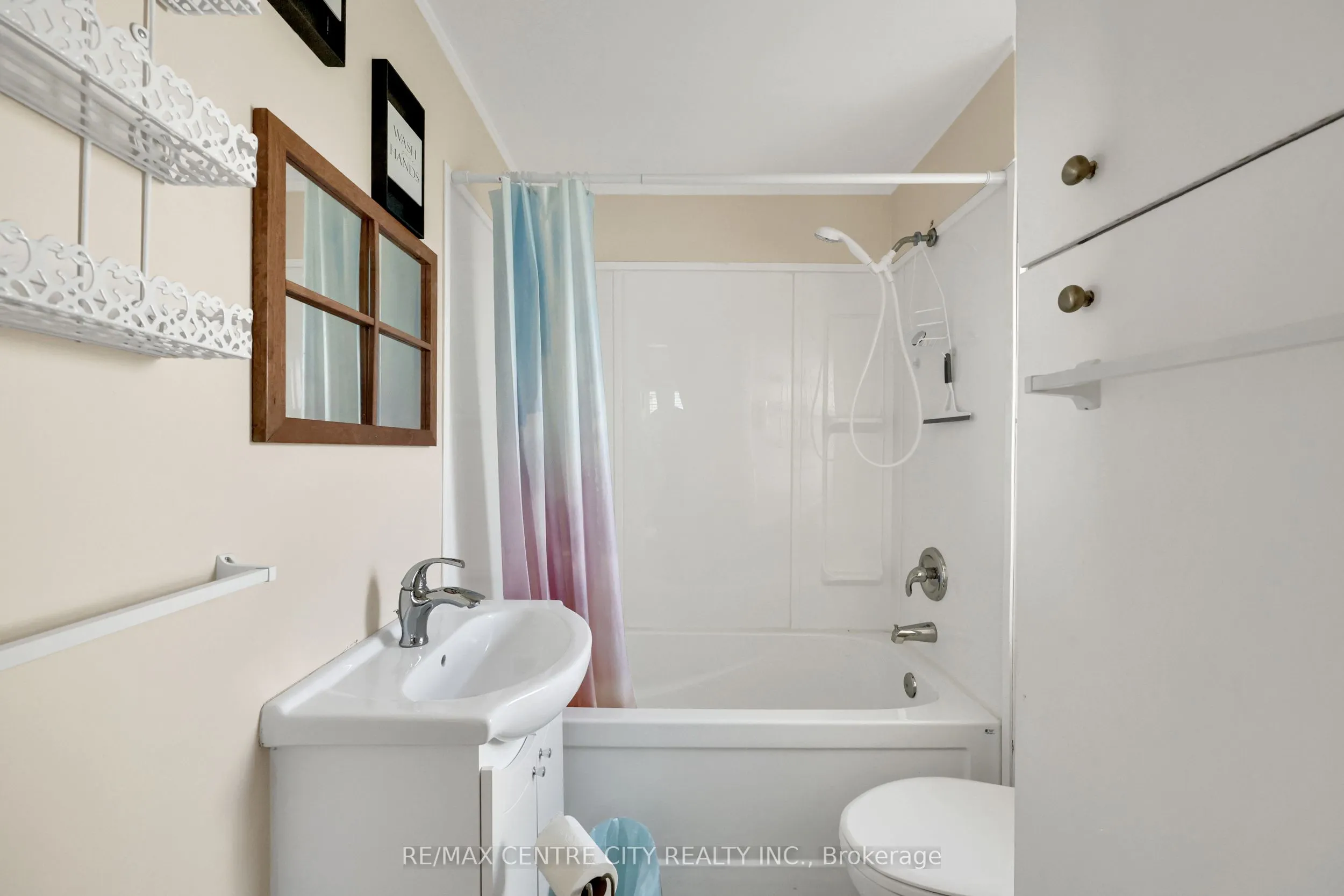 3143 Colin Street