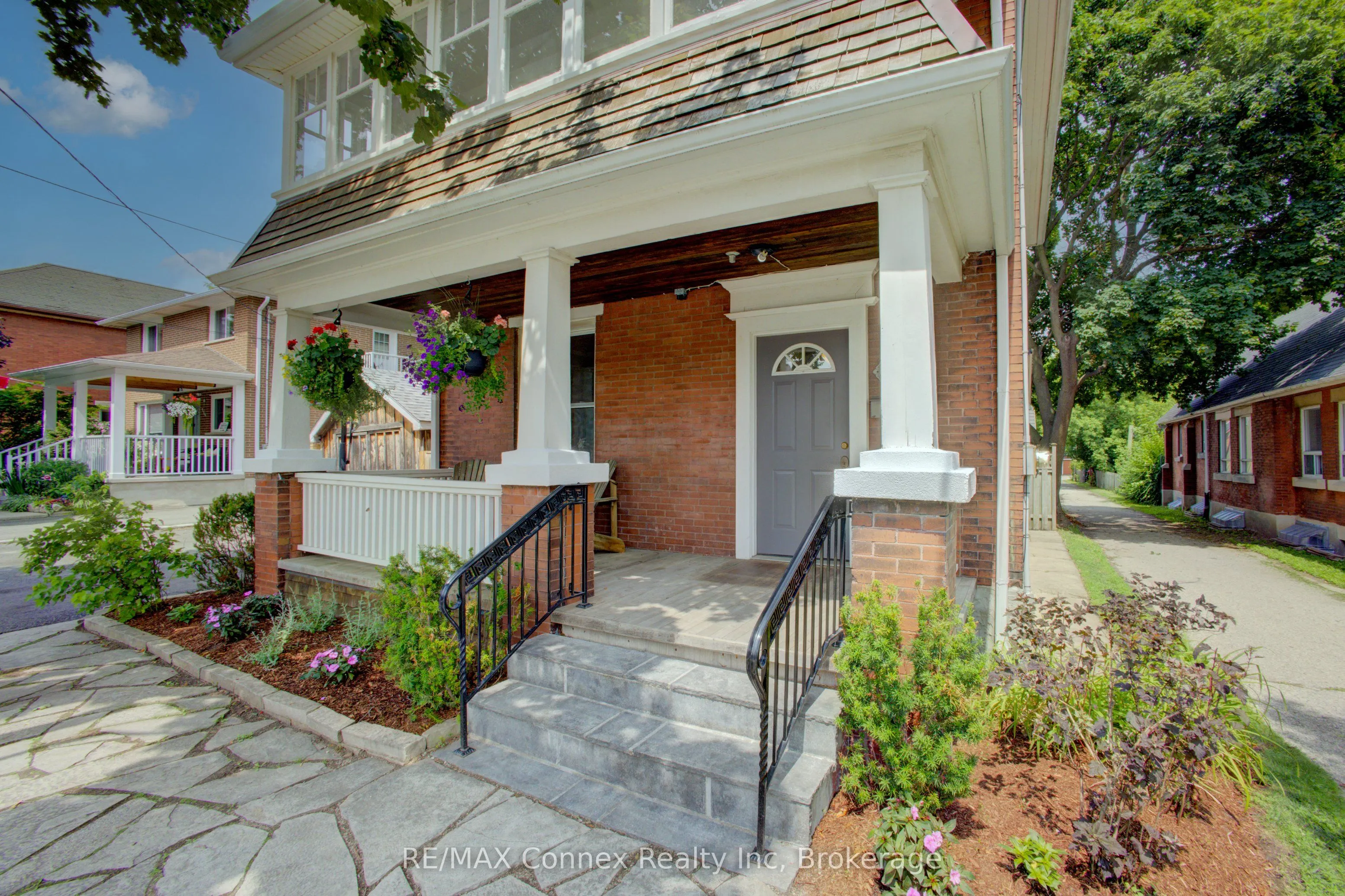 120 Harris Street