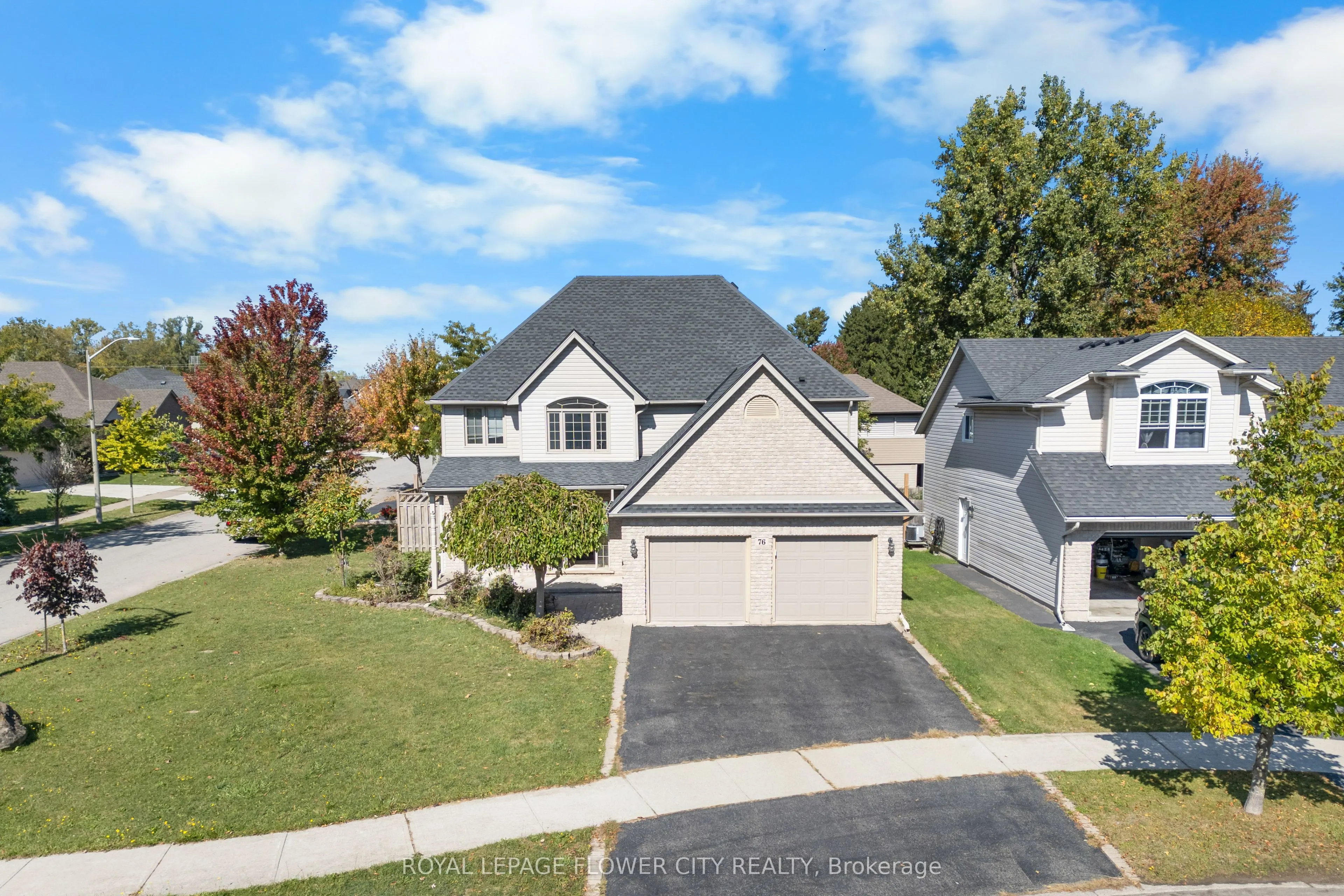 76 Rochelle Crescent N