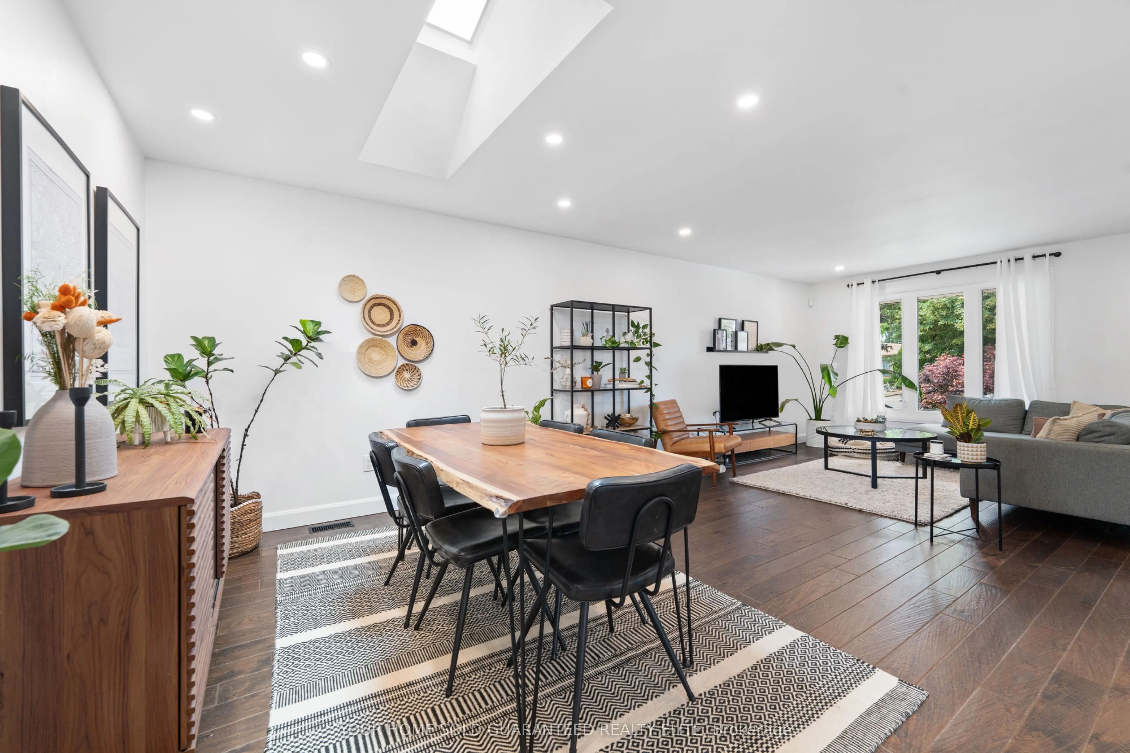 57 Sandra Crescent