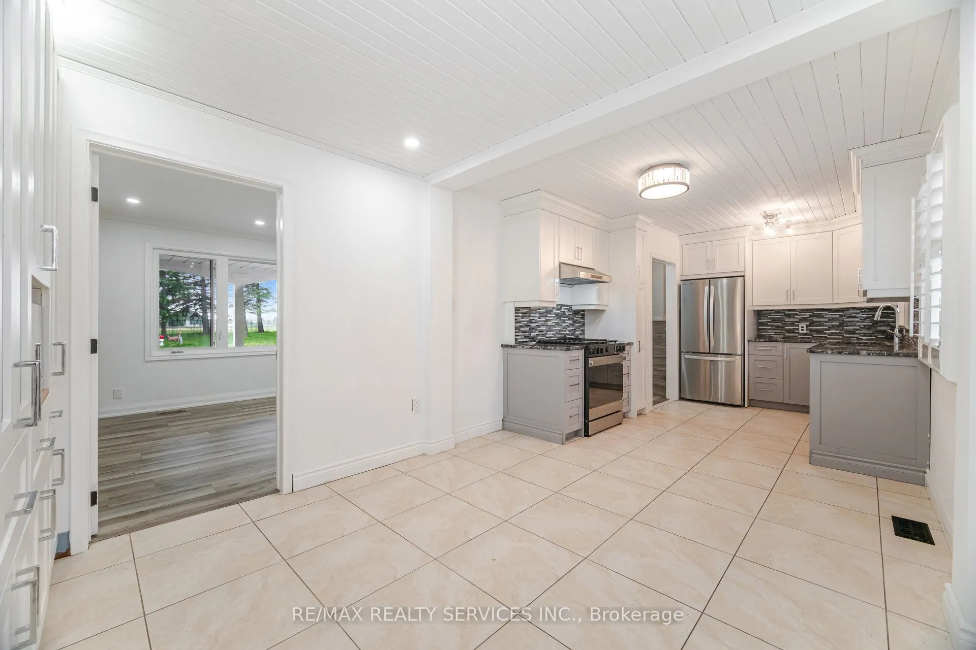 5587 Wellington Rd 86, Road E
