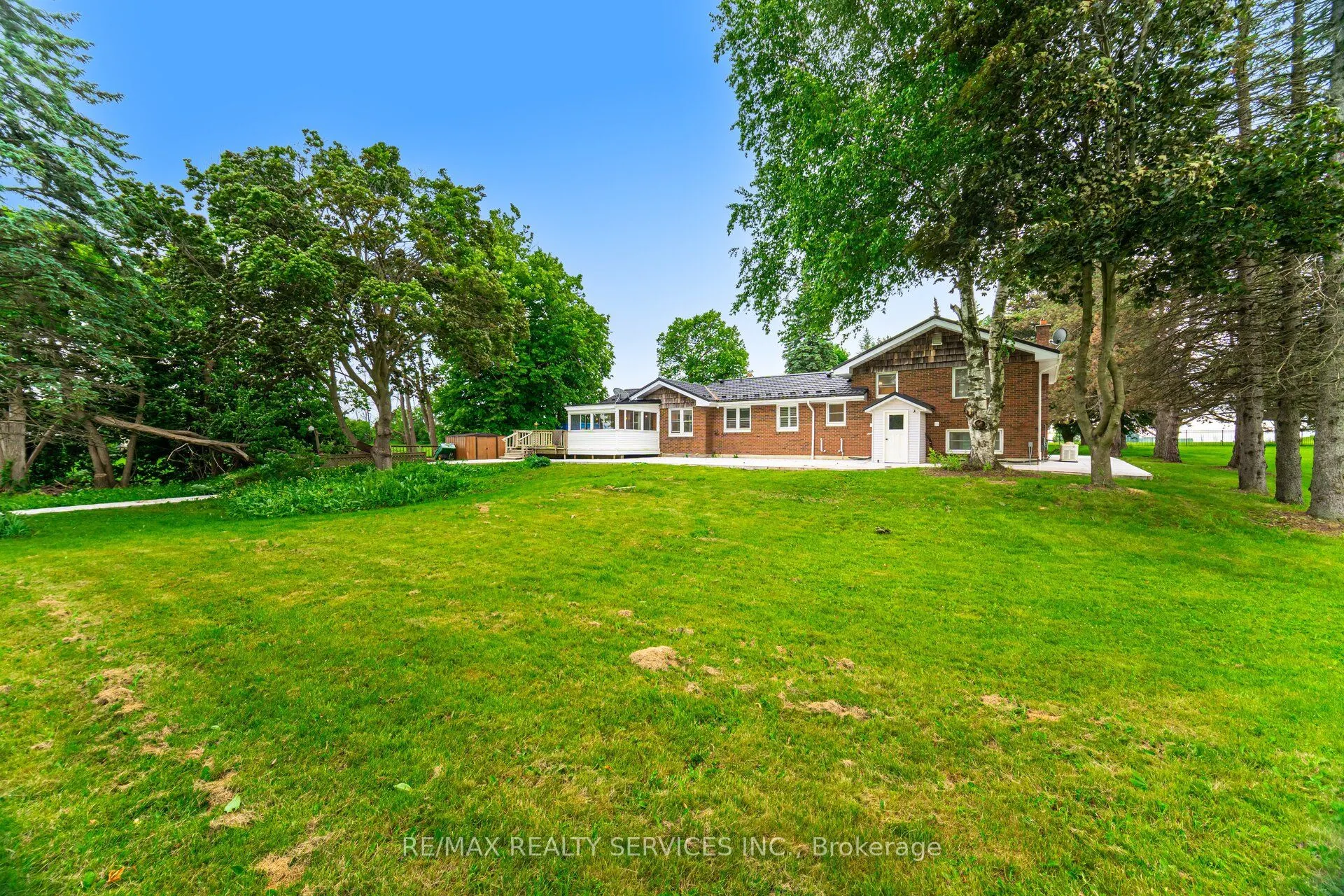 5587 Wellington Rd 86, Road E