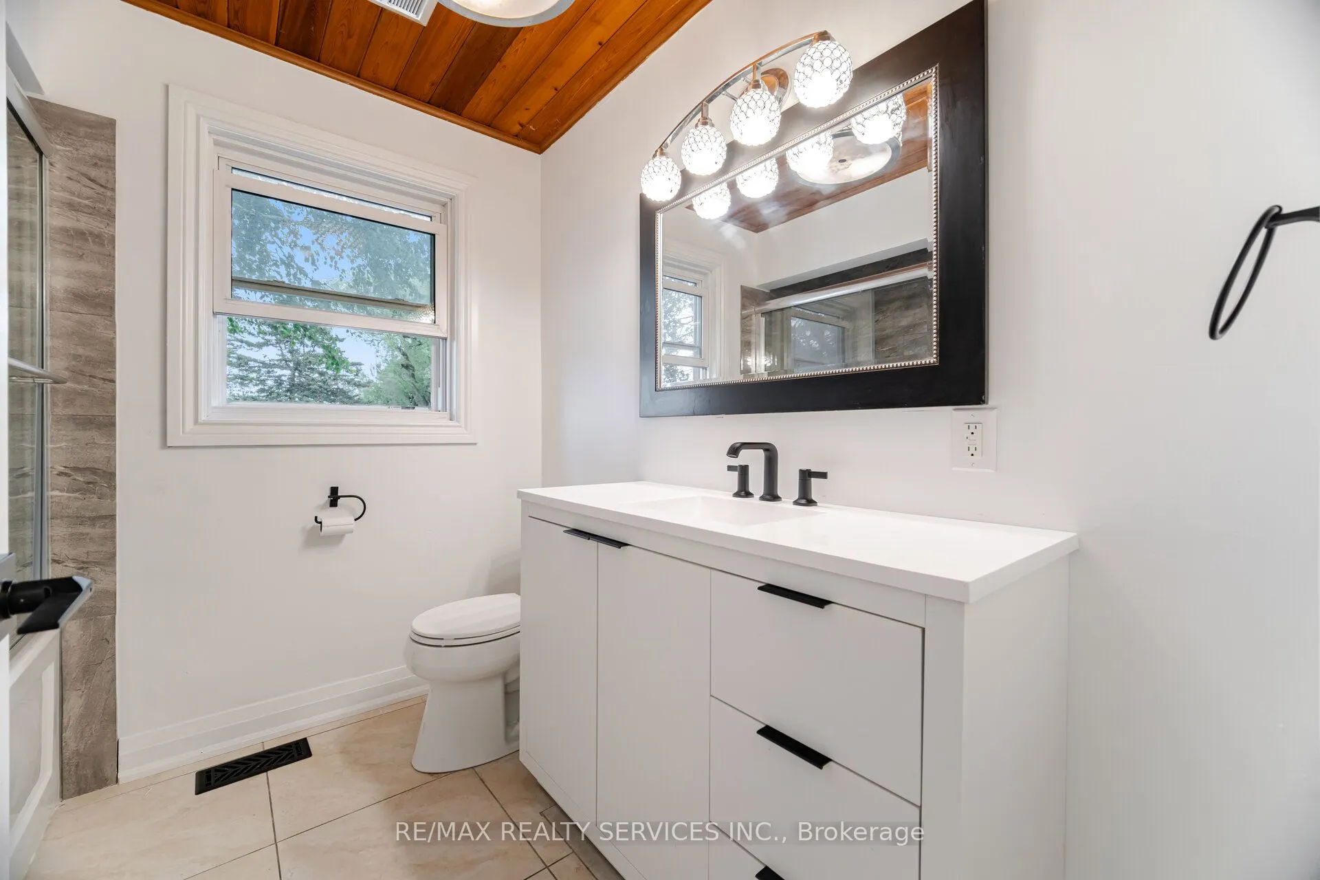 5587 Wellington Rd 86, Road E