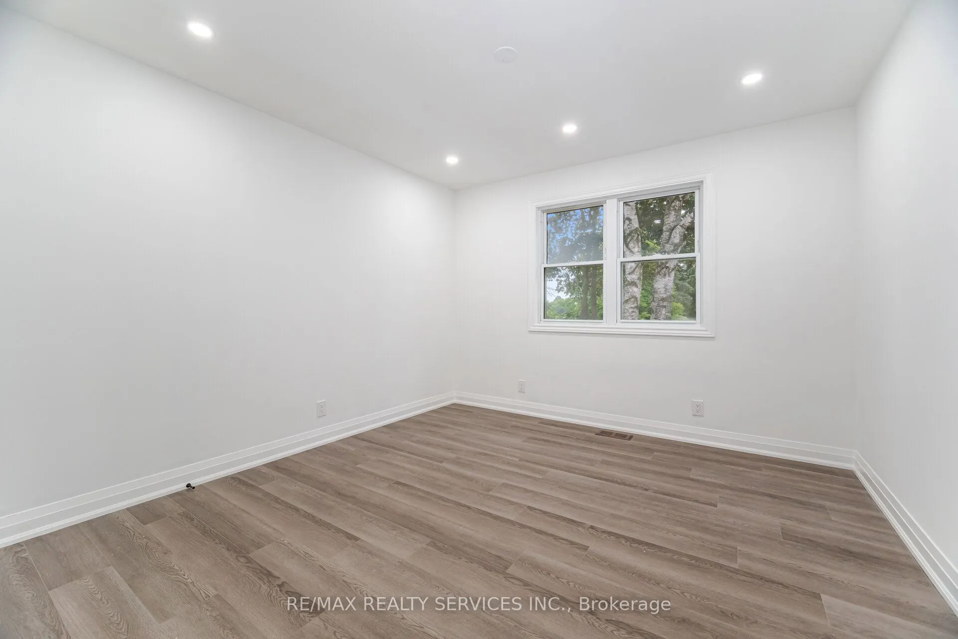 5587 Wellington Rd 86, Road E