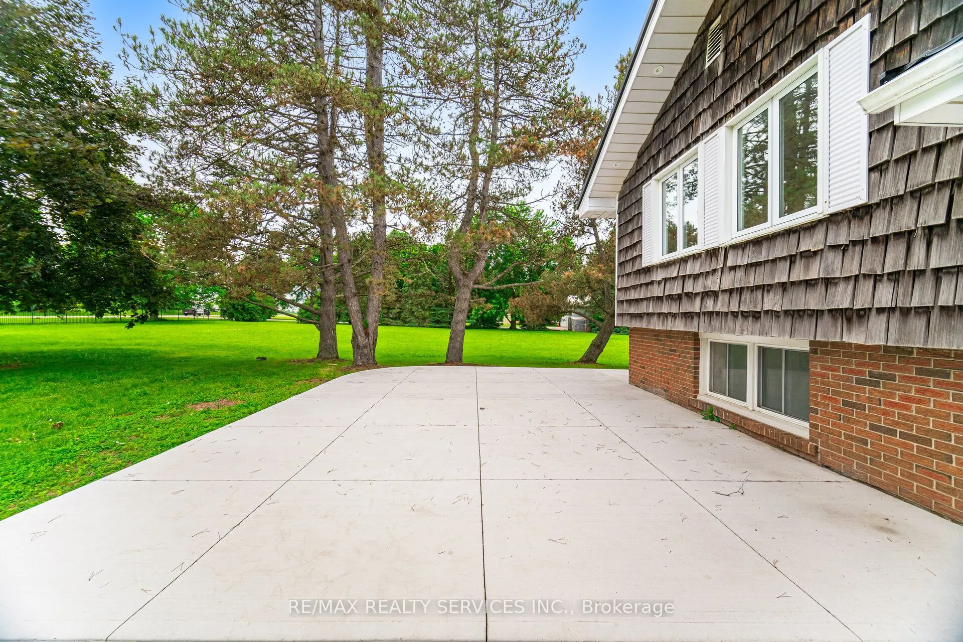 5587 Wellington Rd 86, Road E