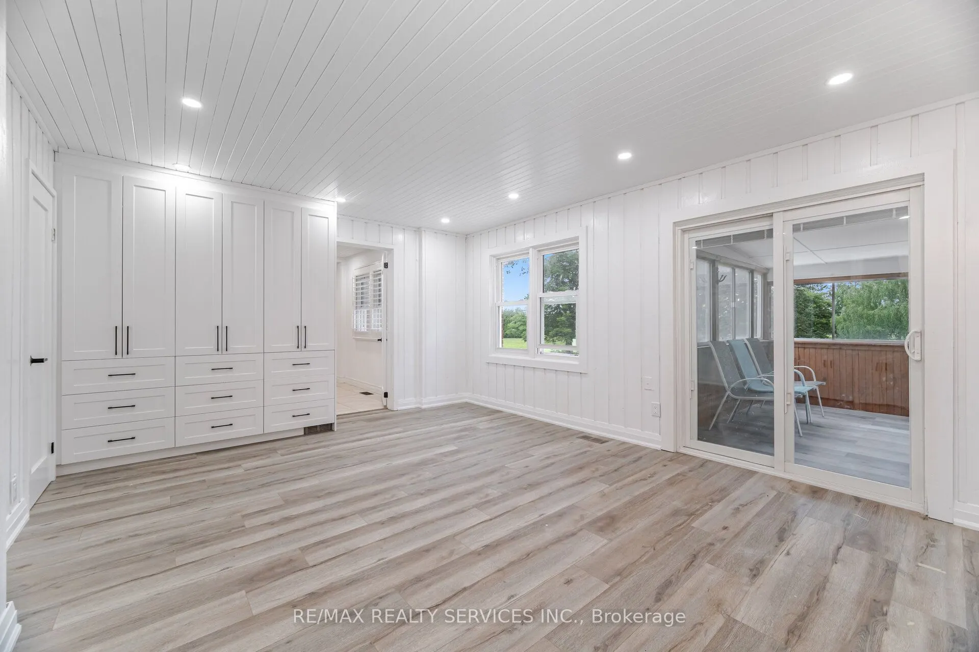 5587 Wellington Rd 86, Road E