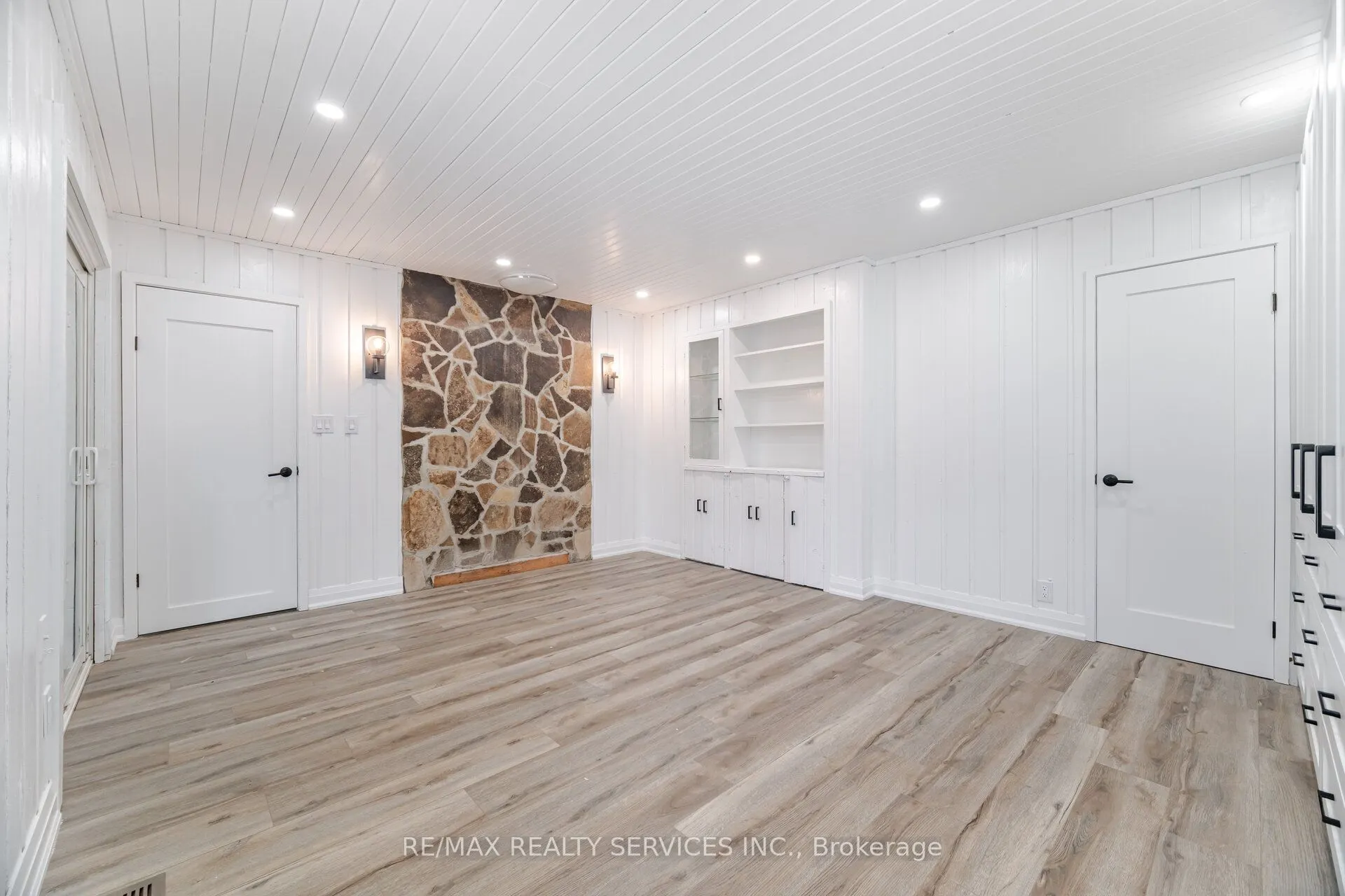 5587 Wellington Rd 86, Road E