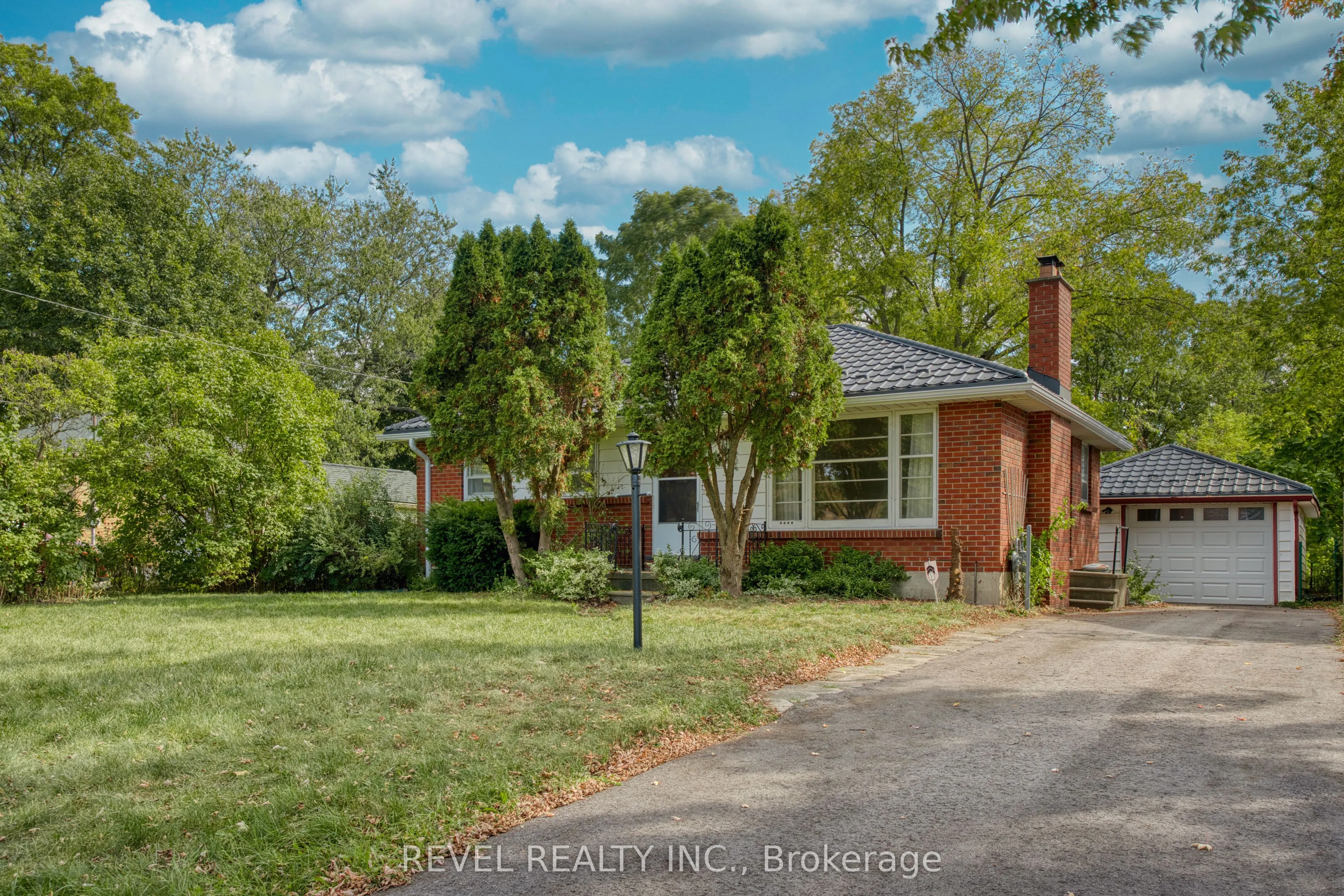 143 Oakside Street