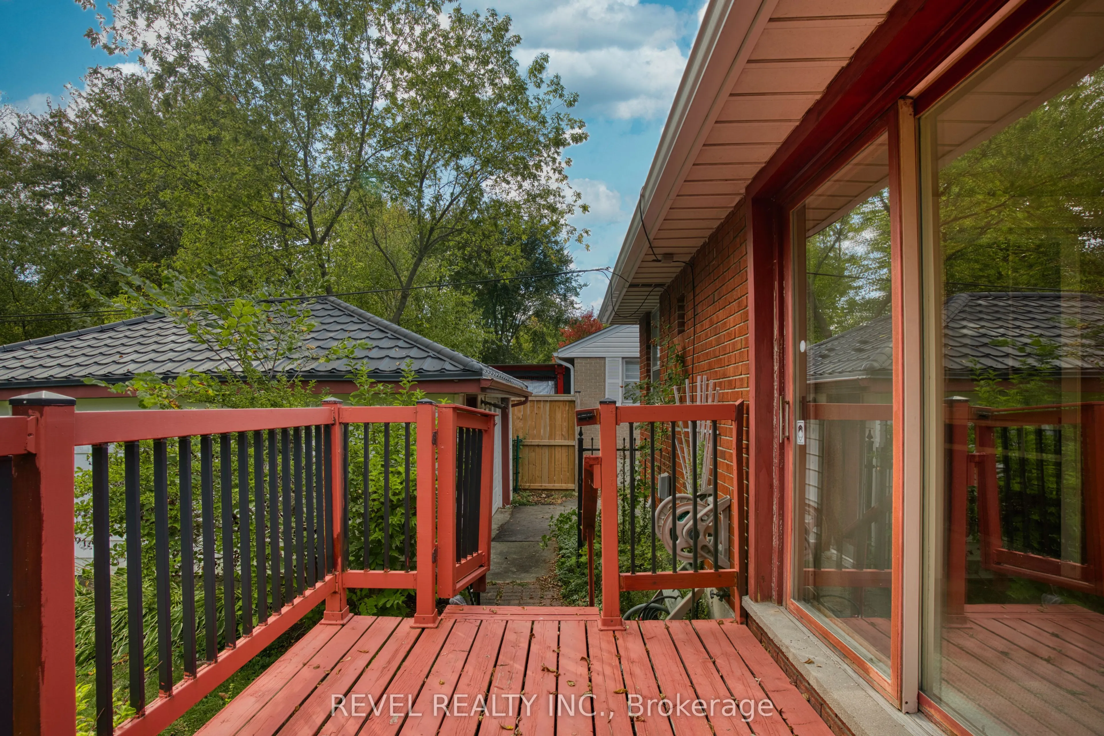 143 Oakside Street
