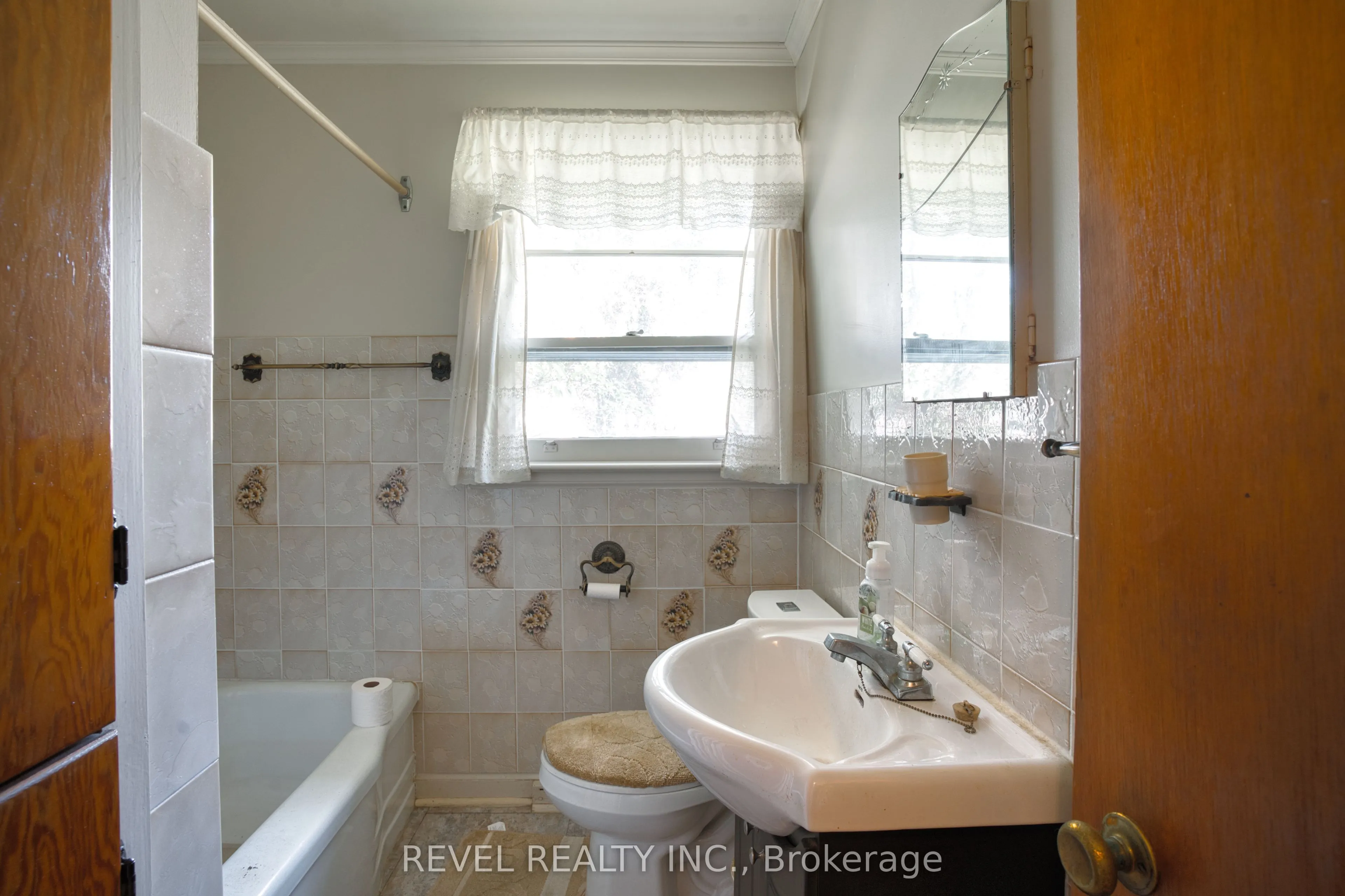 143 Oakside Street