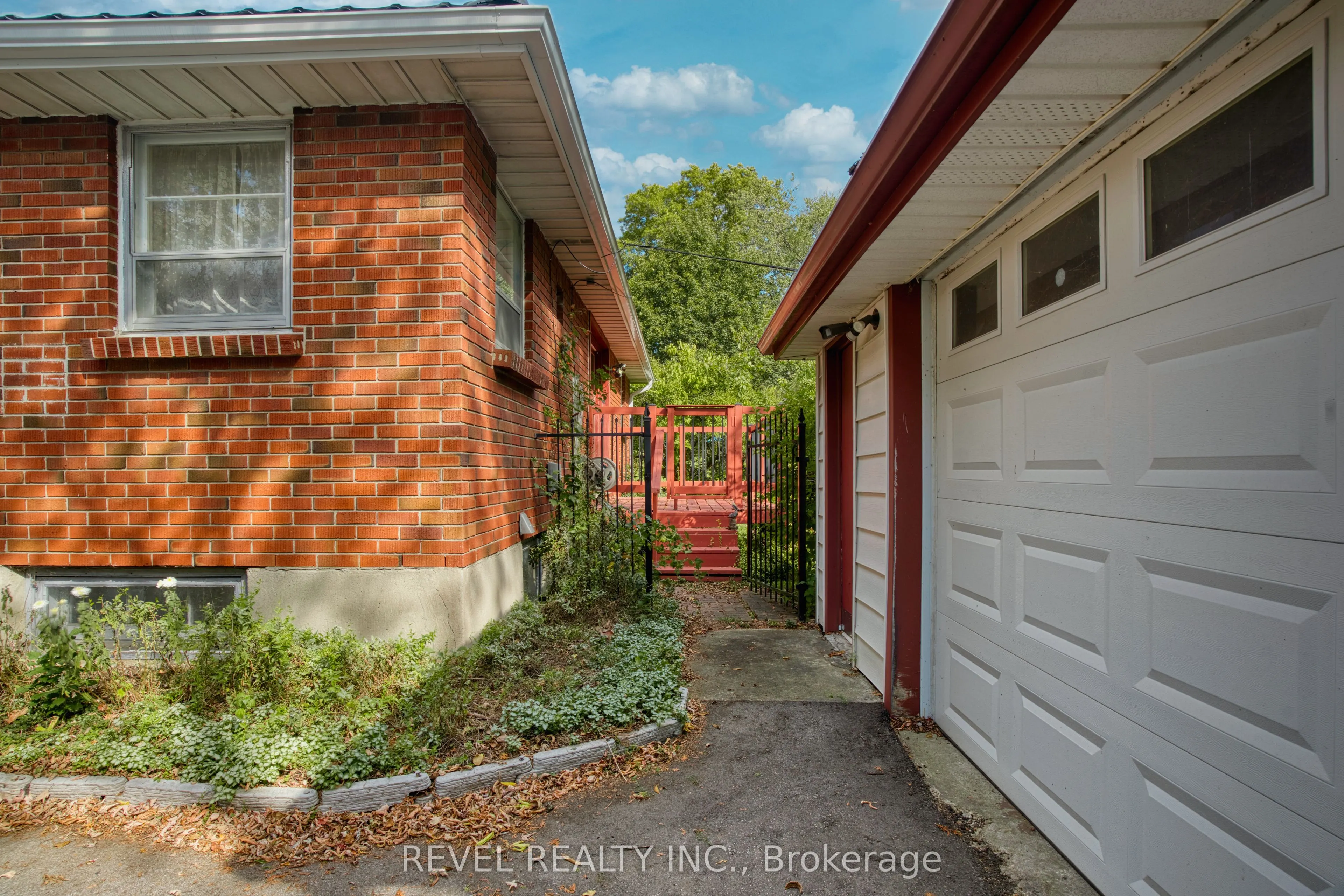 143 Oakside Street