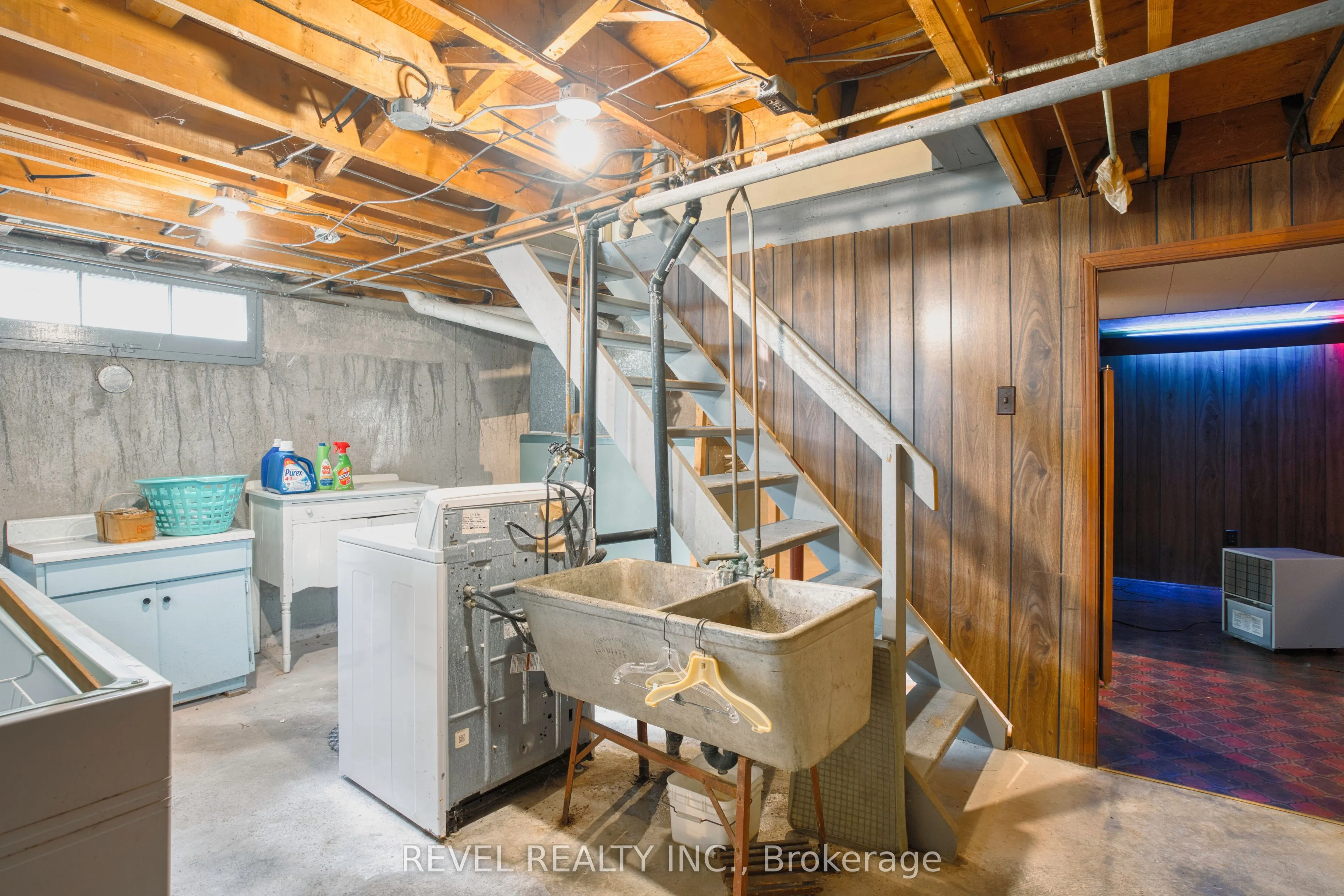 143 Oakside Street
