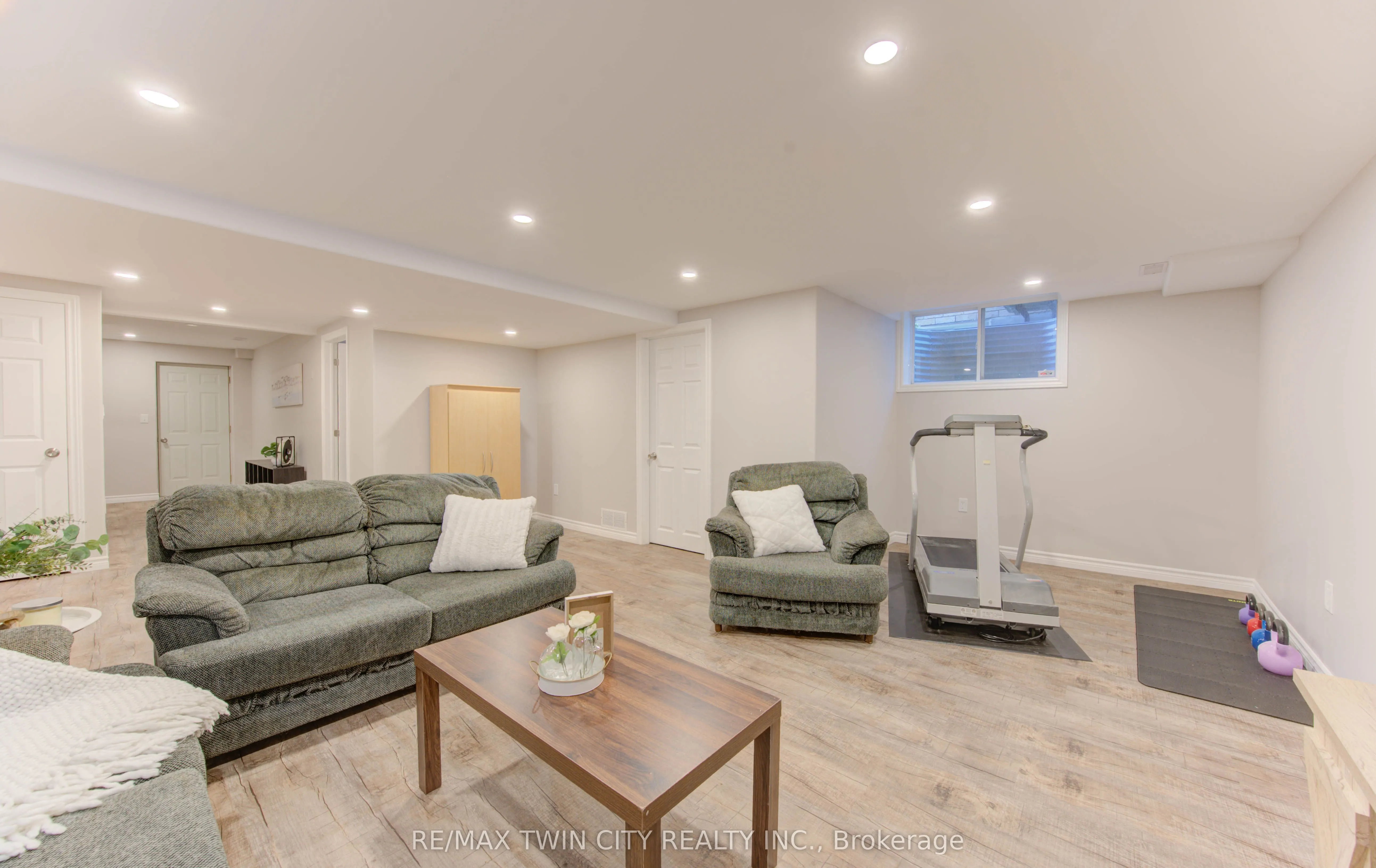 27 Olivewood Way