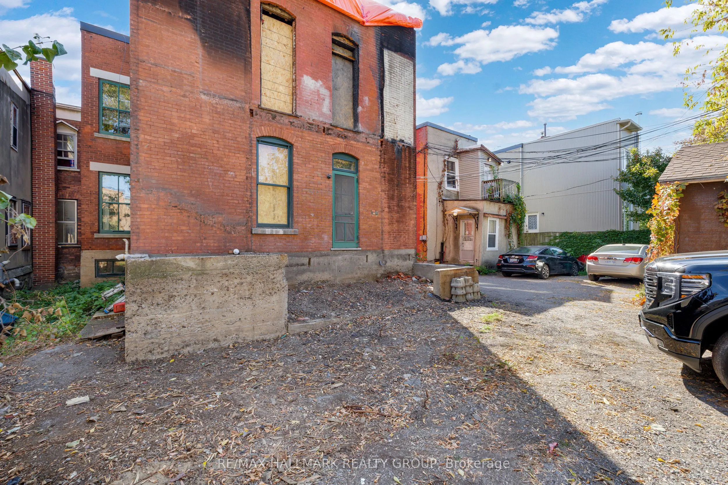 111 Guigues Avenue