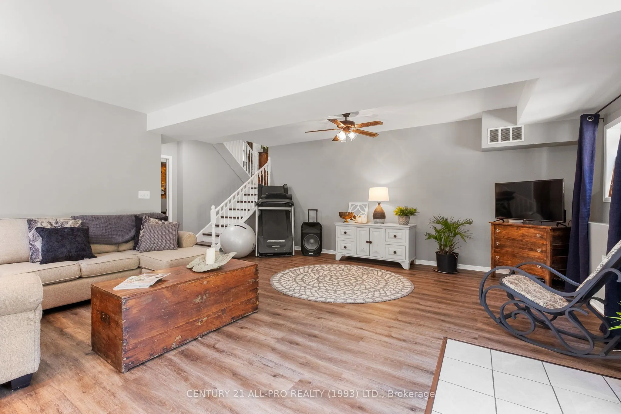 515 Tobacco Road