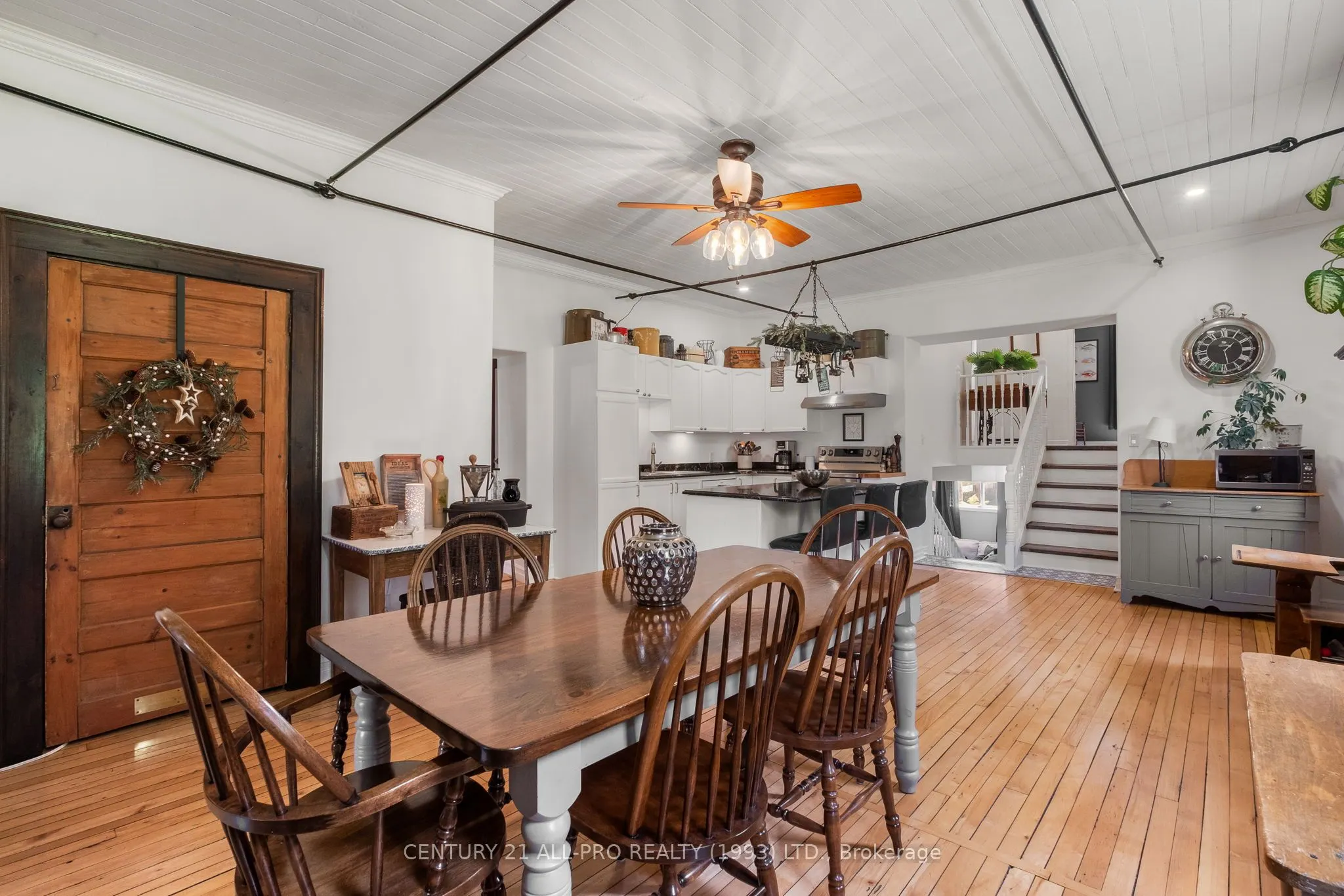 515 Tobacco Road