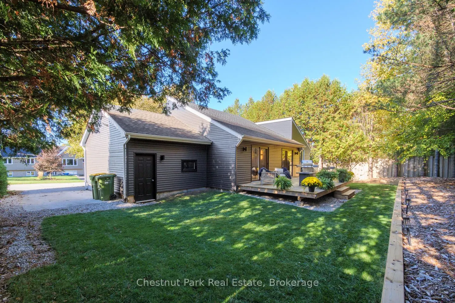 9 Armstrong Crescent