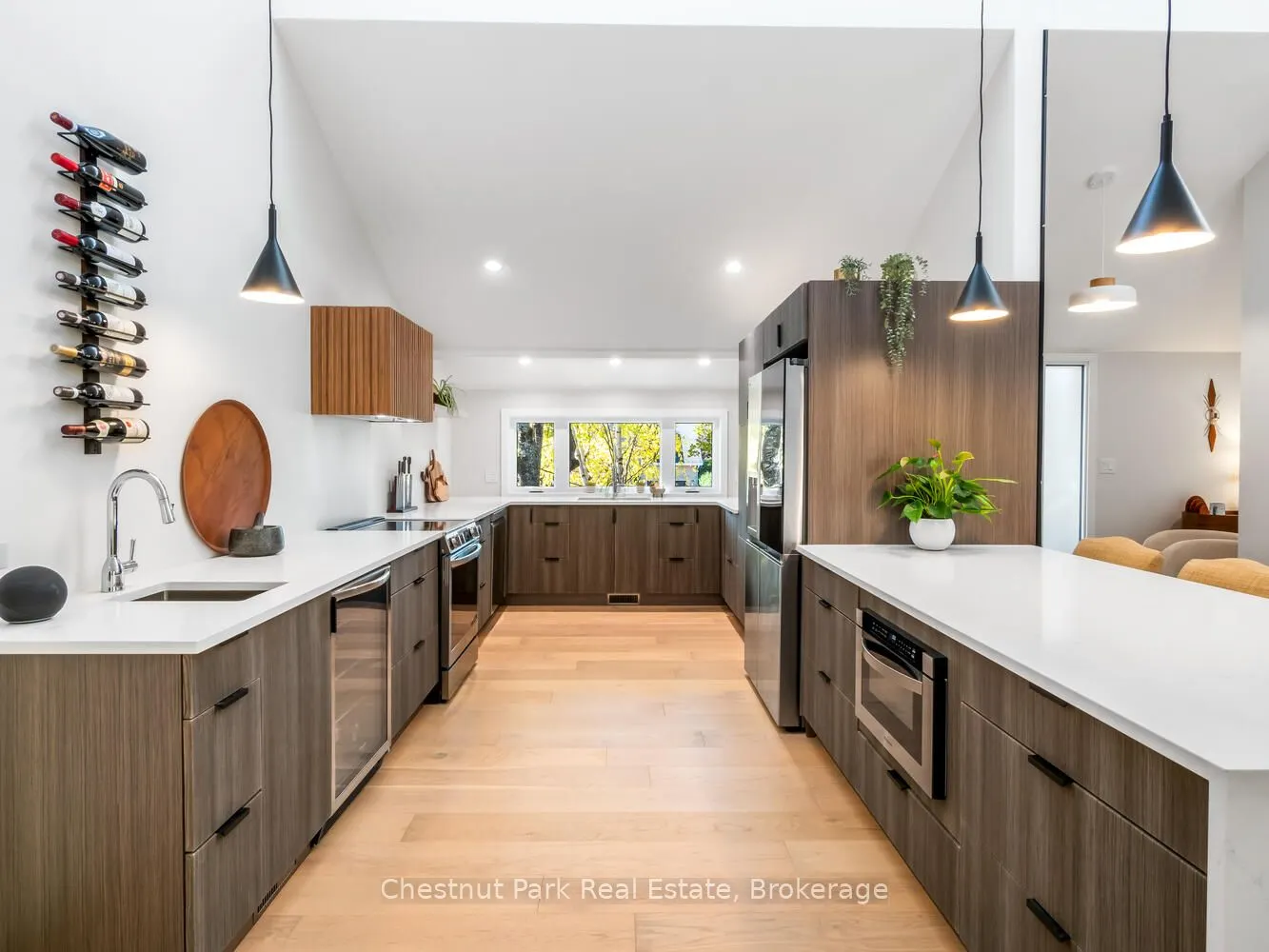 9 Armstrong Crescent
