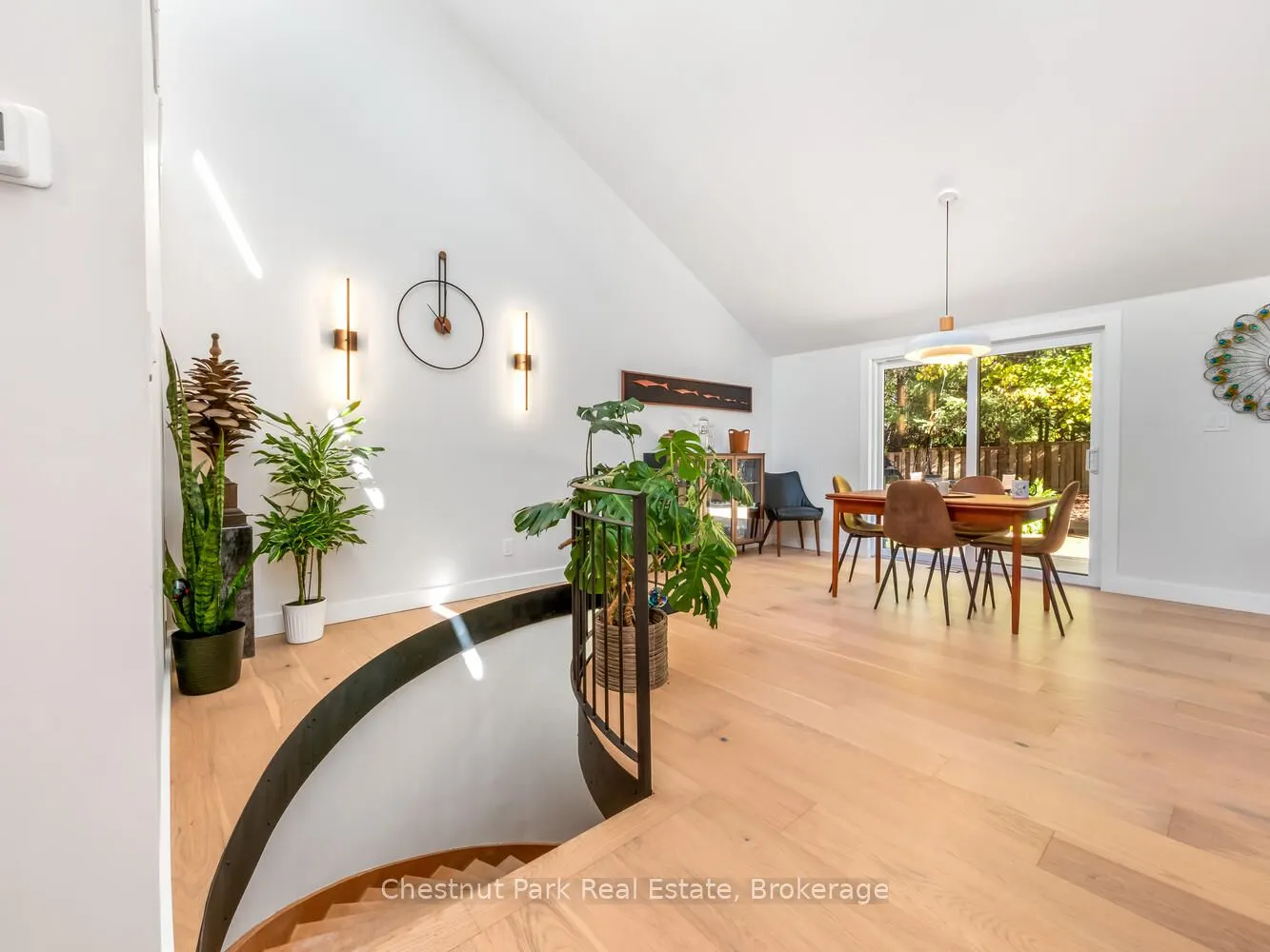 9 Armstrong Crescent