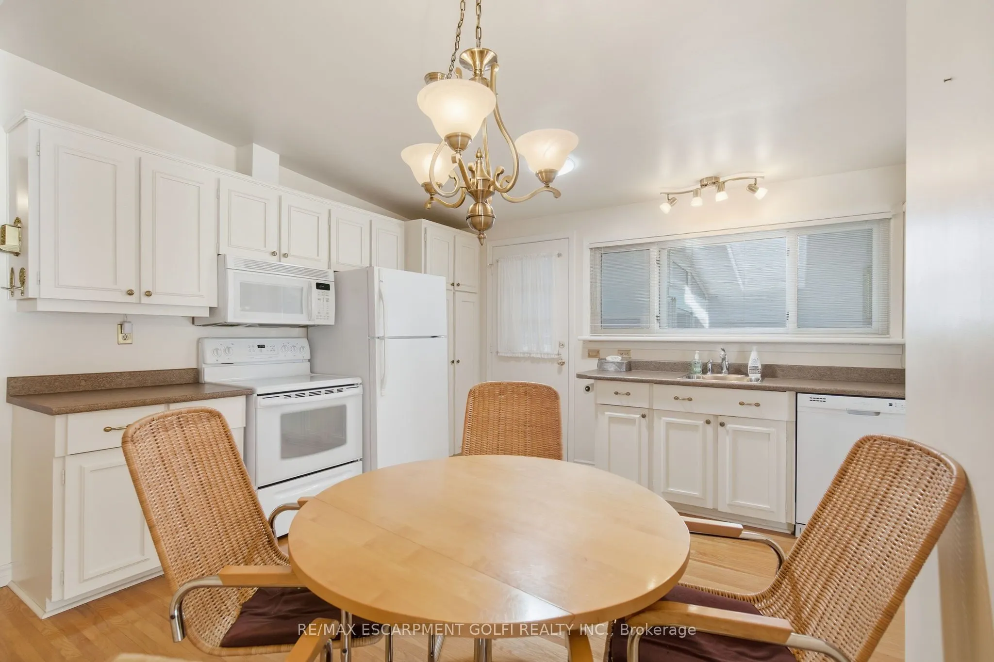 106 Fielding Crescent