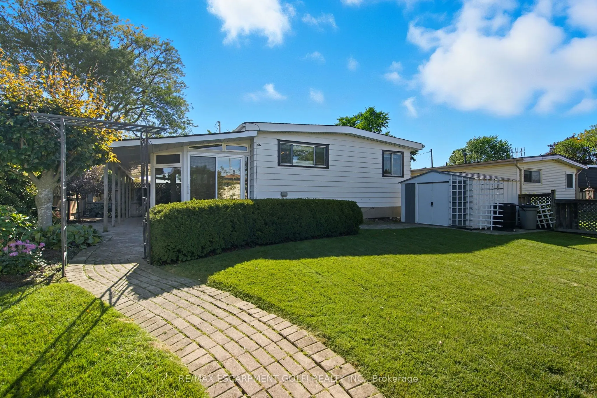 106 Fielding Crescent
