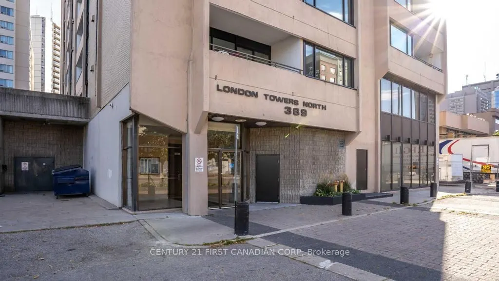 389 Dundas Street, #2207