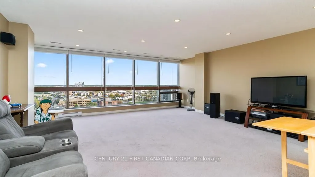 389 Dundas Street, #2207