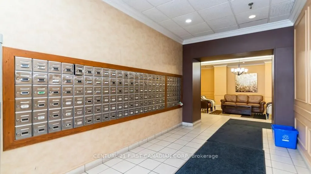 389 Dundas Street, #2207