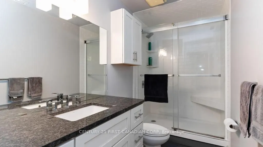 389 Dundas Street, #2207