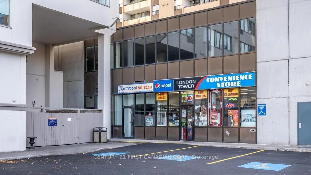 389 Dundas Street, #2207