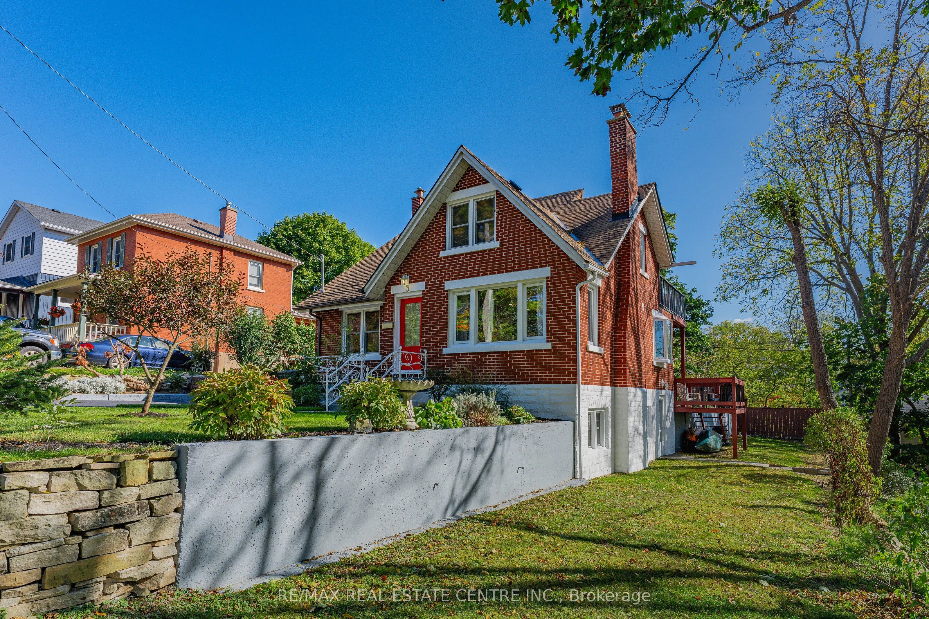 3 Augusta Street