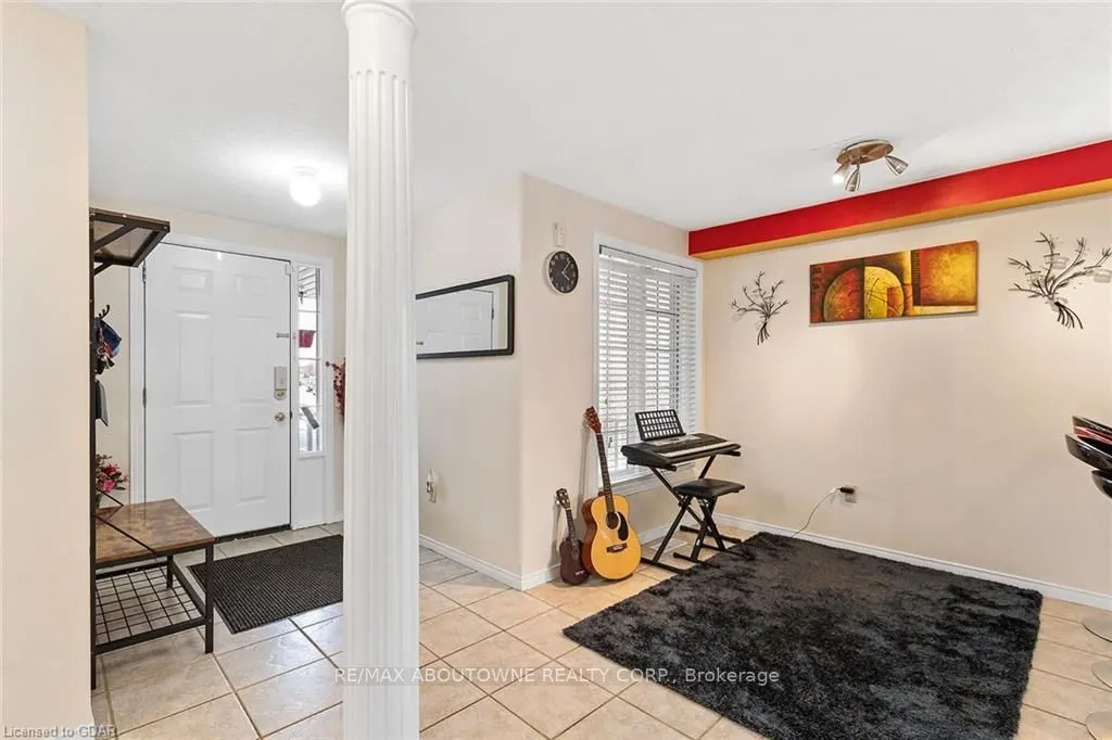 53 Boulder Crescent, #Main