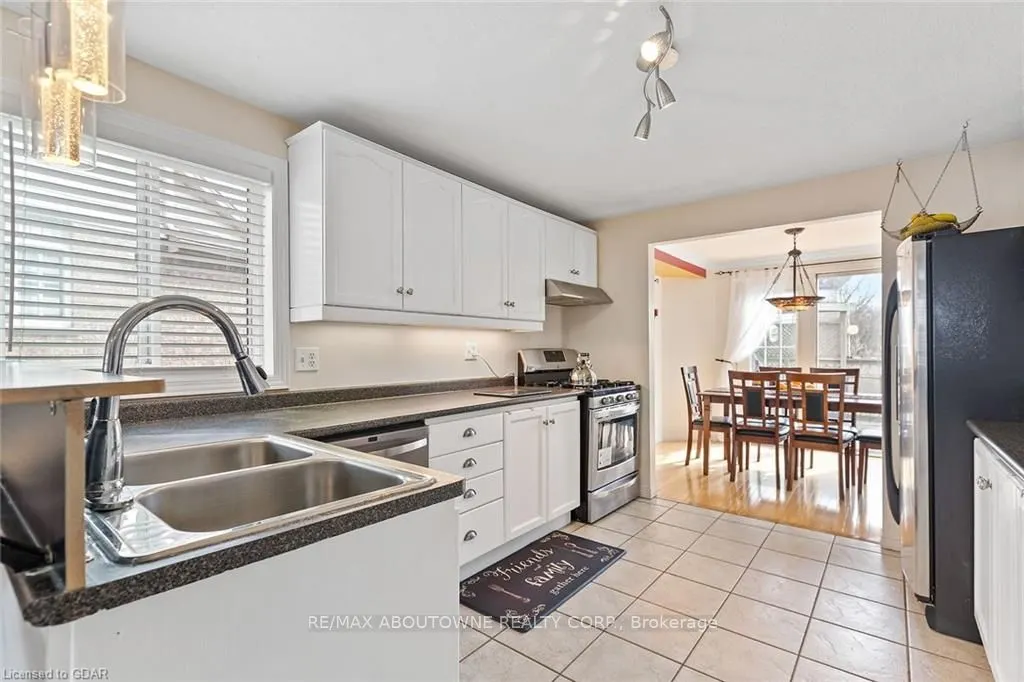 53 Boulder Crescent, #Main