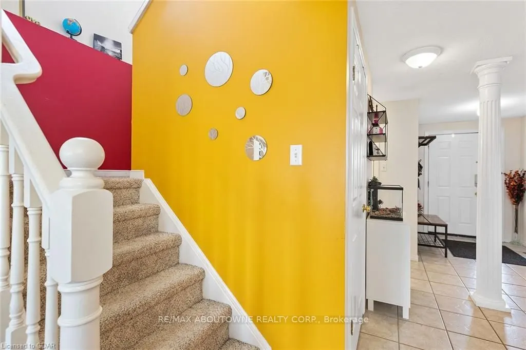 53 Boulder Crescent, #Main