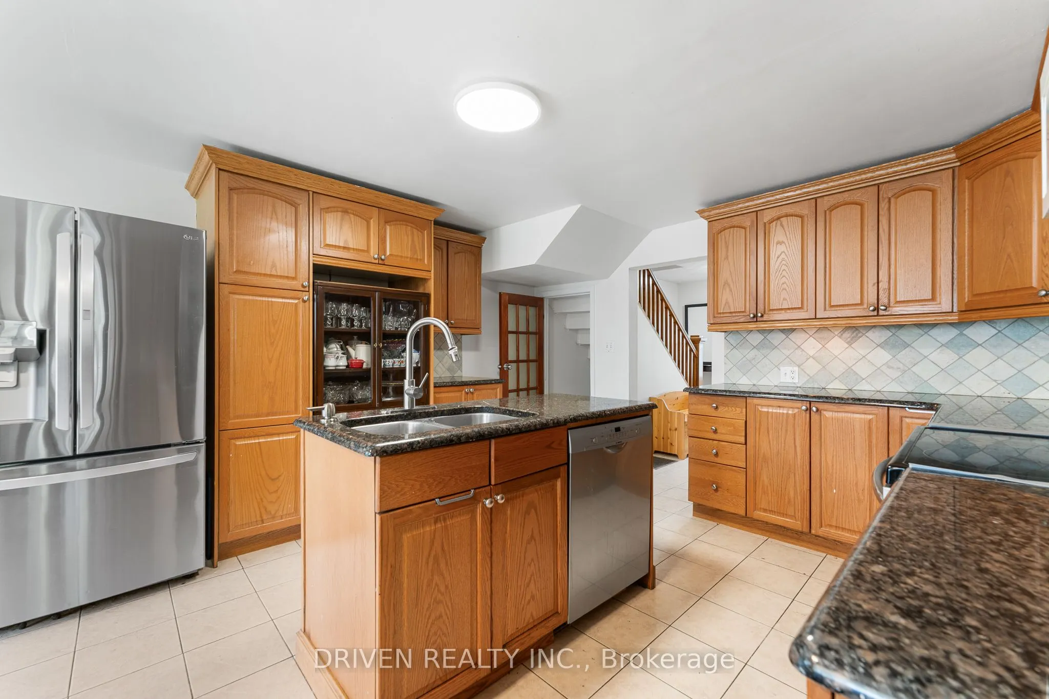 876 Pinecrest Road