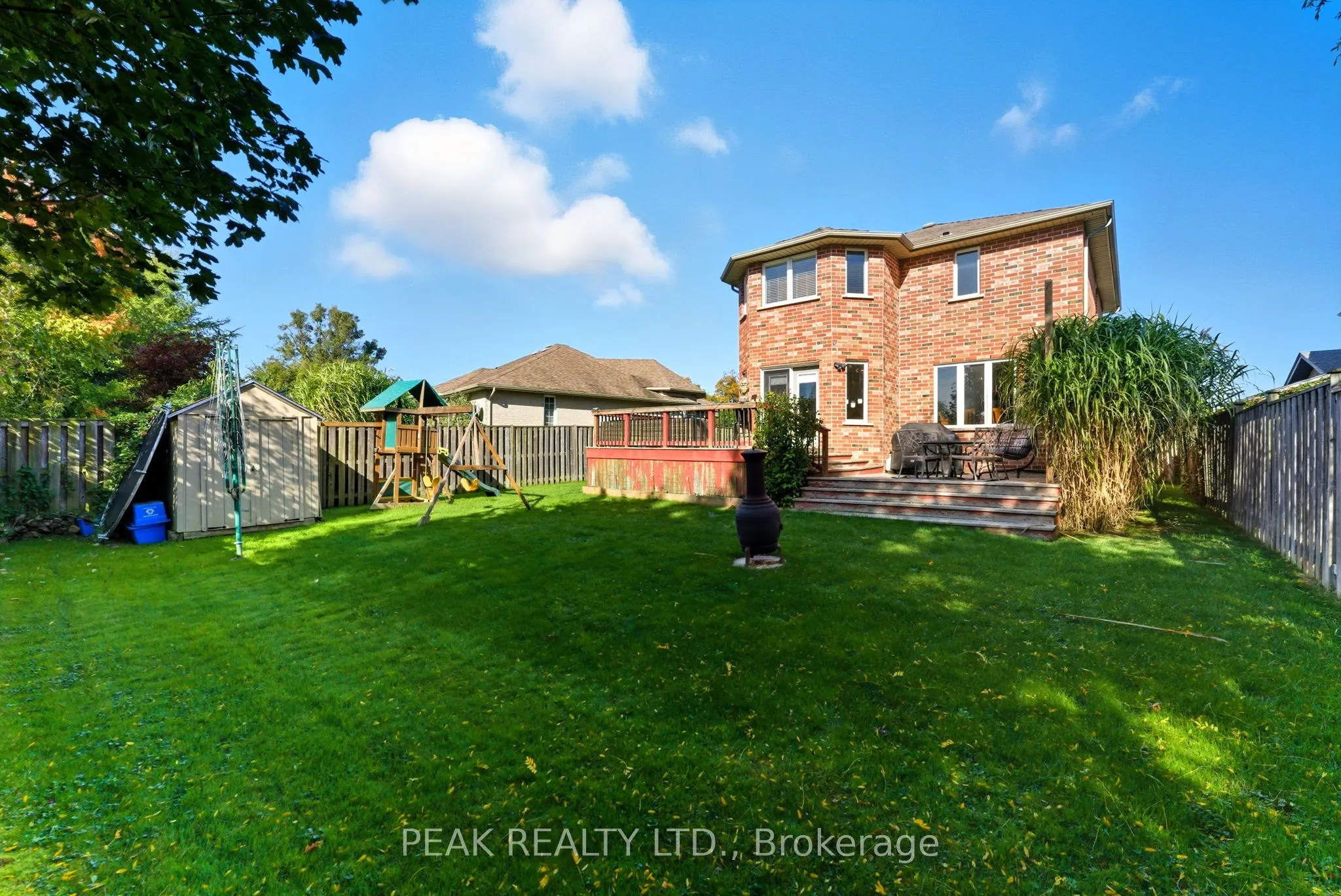 61 Harmer Crescent