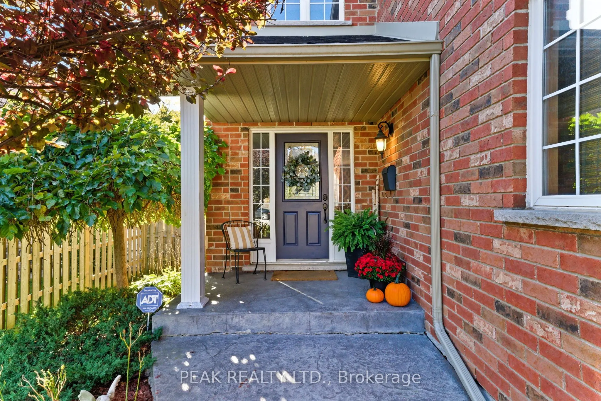 61 Harmer Crescent