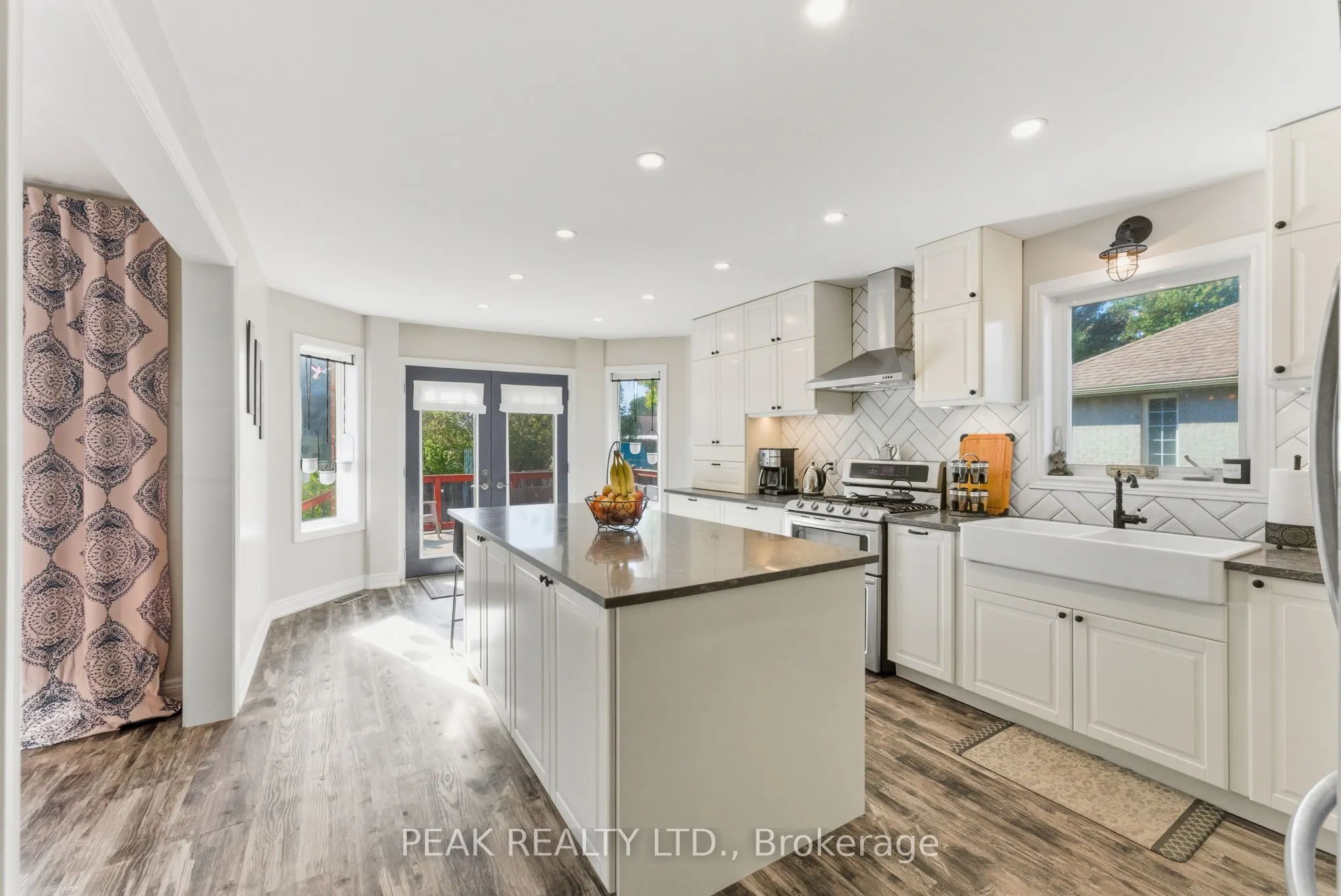 61 Harmer Crescent