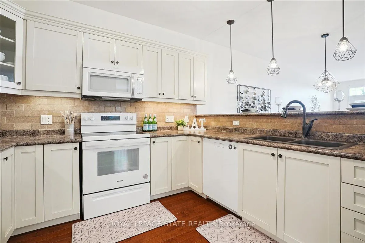 4314 Lindsey Crescent