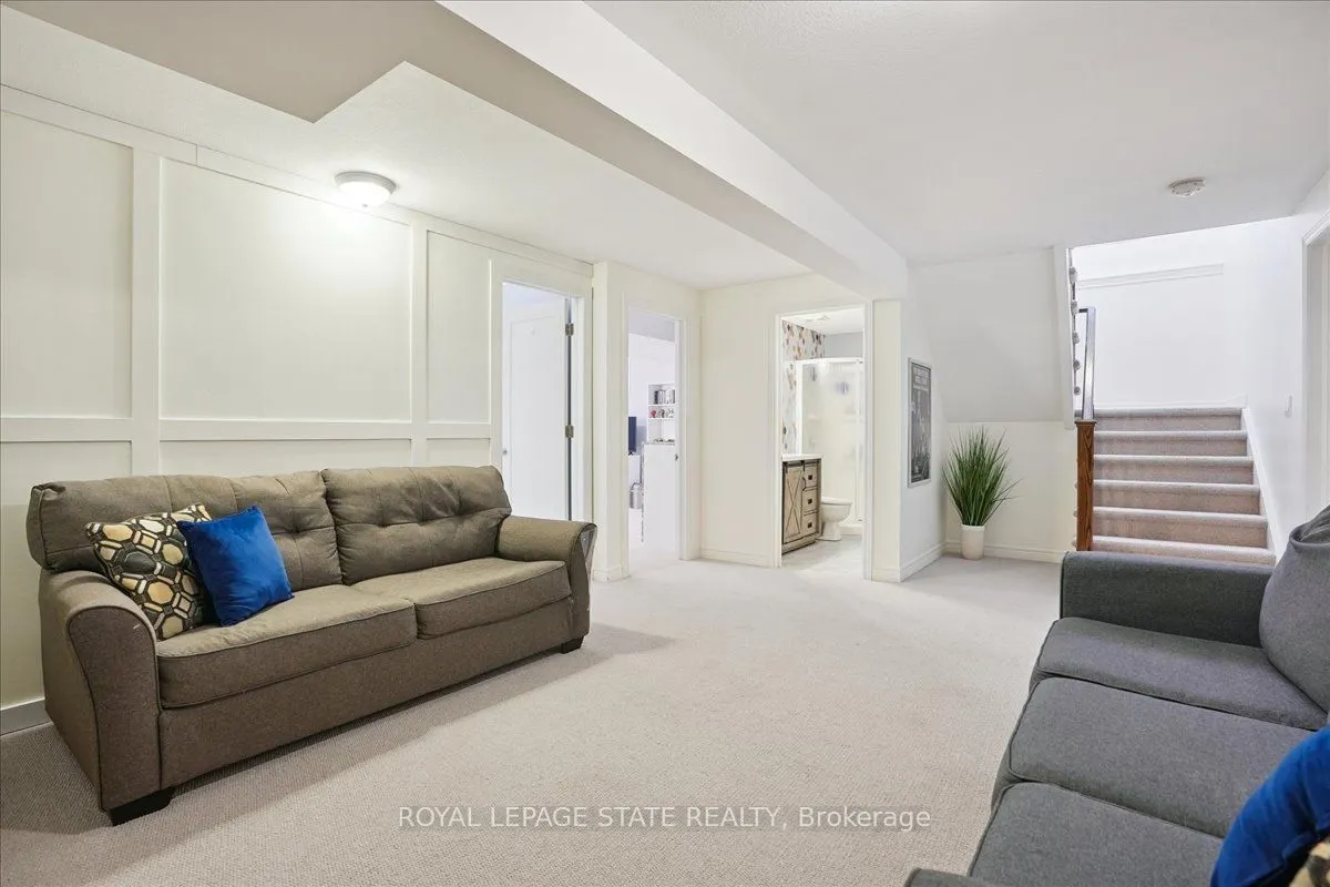 4314 Lindsey Crescent