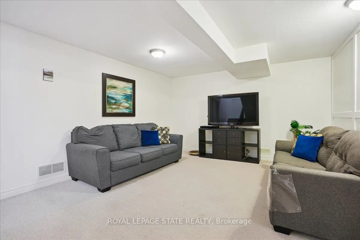 4314 Lindsey Crescent