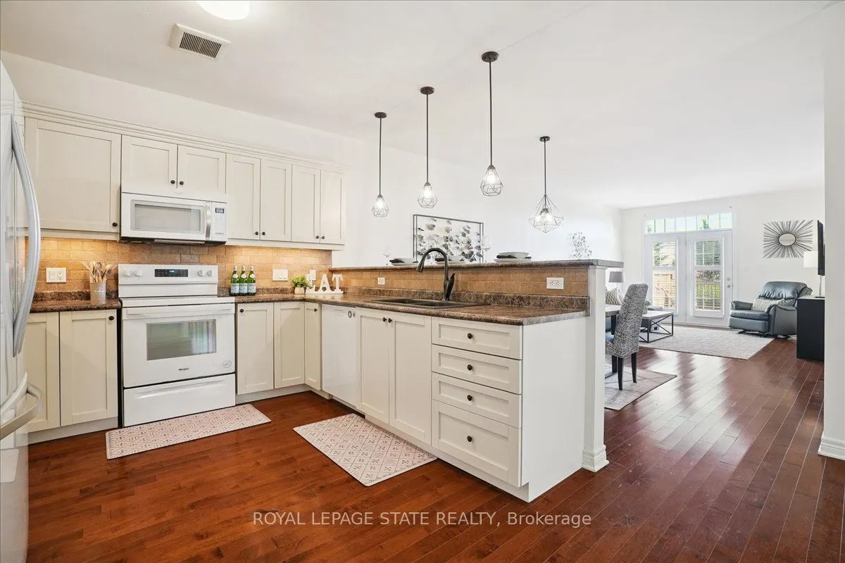 4314 Lindsey Crescent