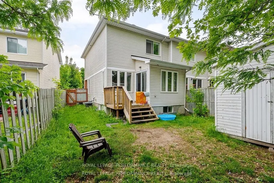 1453 Lynx Crescent