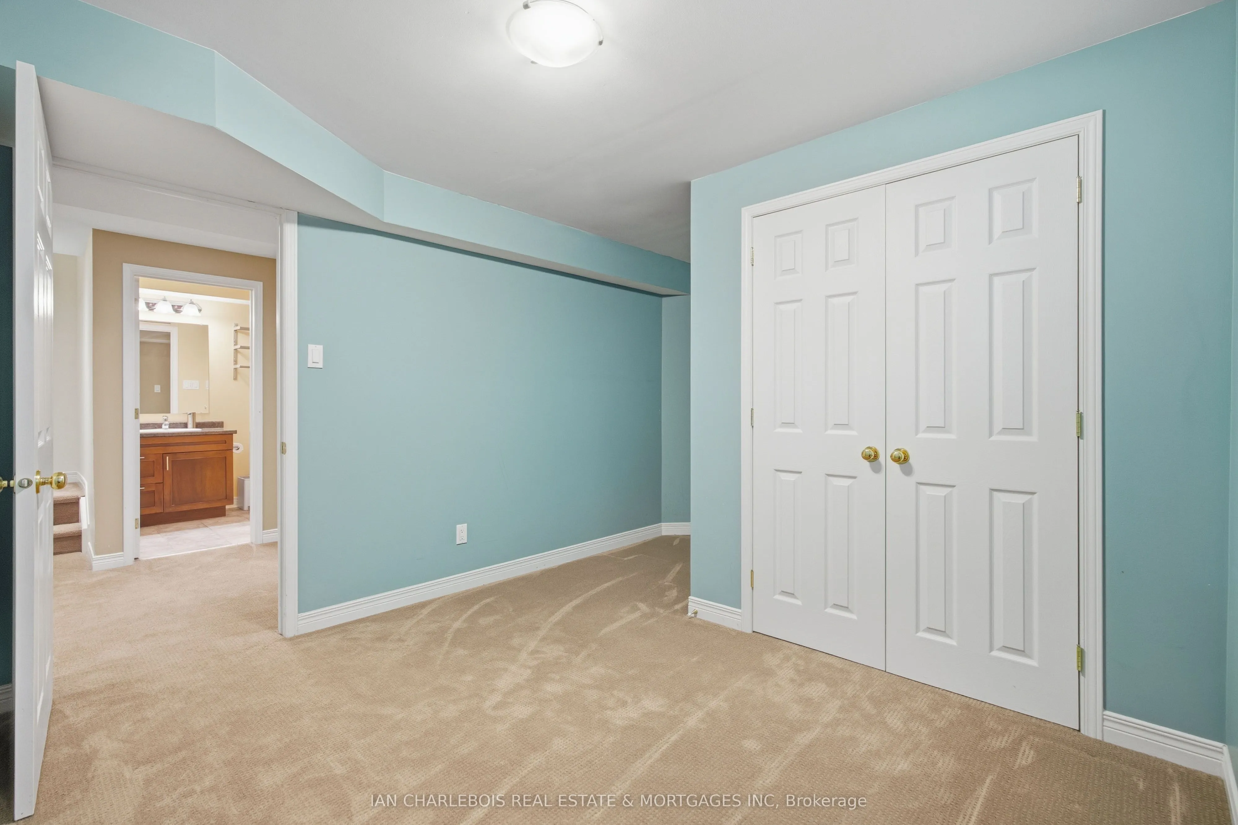 42 Bellingham Place