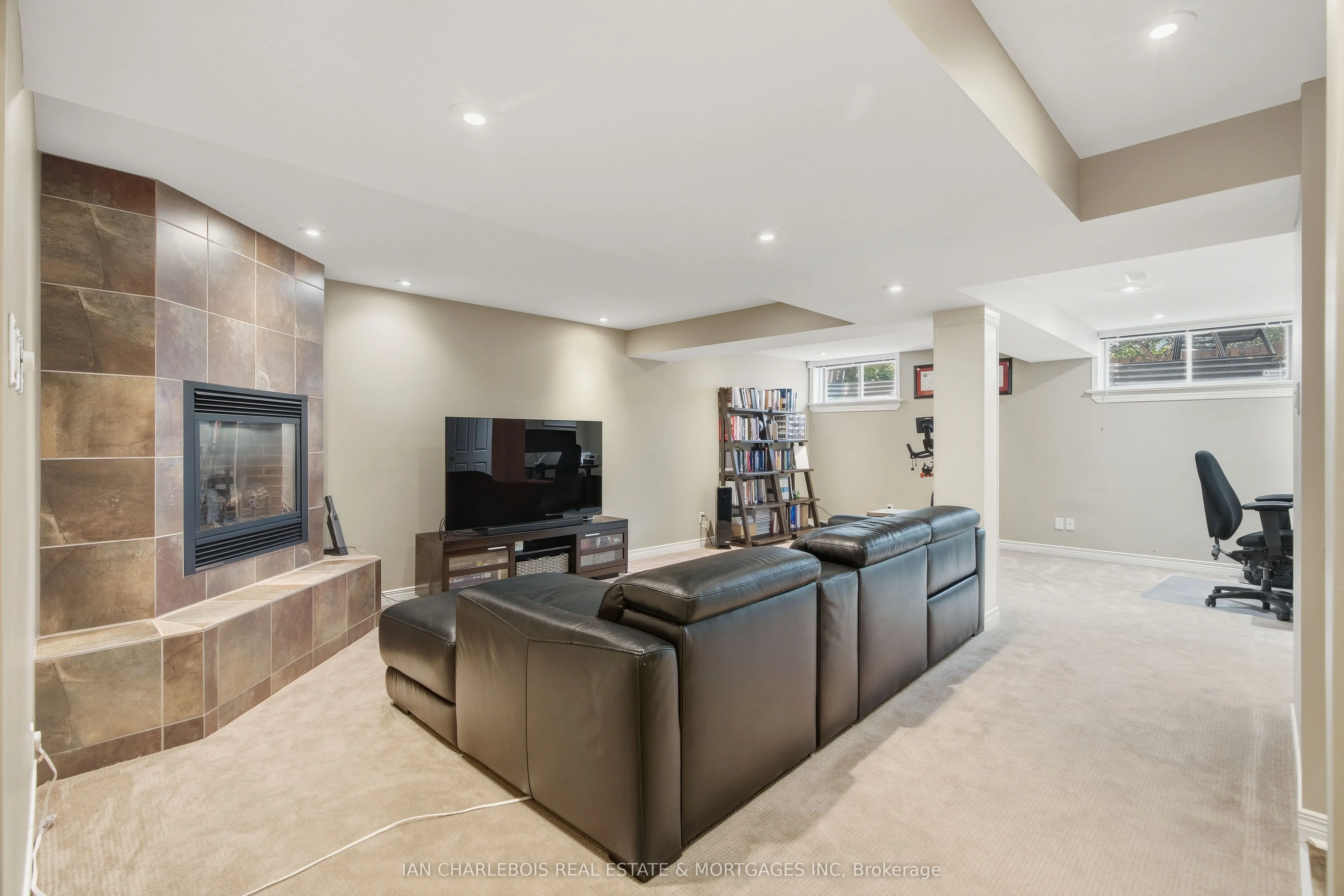 42 Bellingham Place