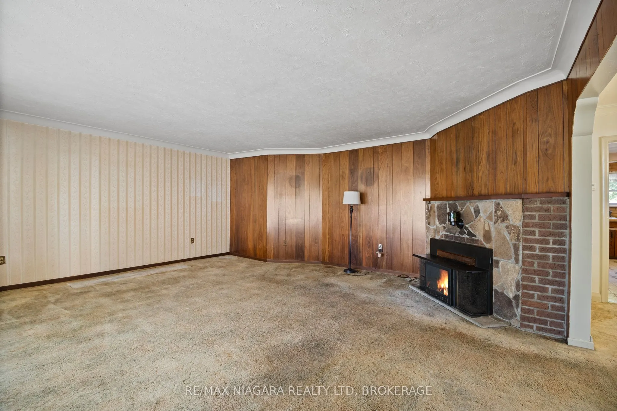613 Queenston Road