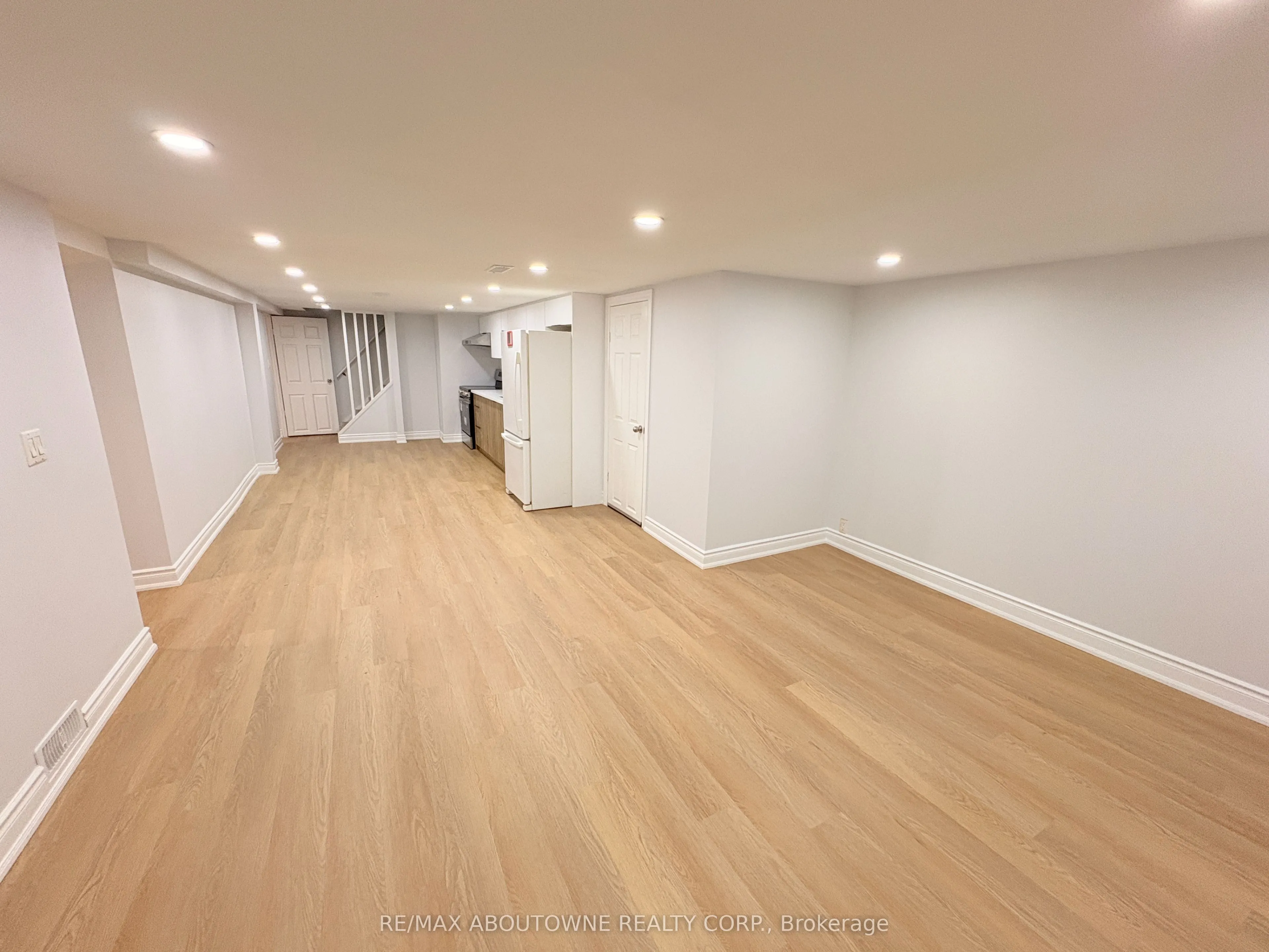 202 Victoria Road N, #Basement