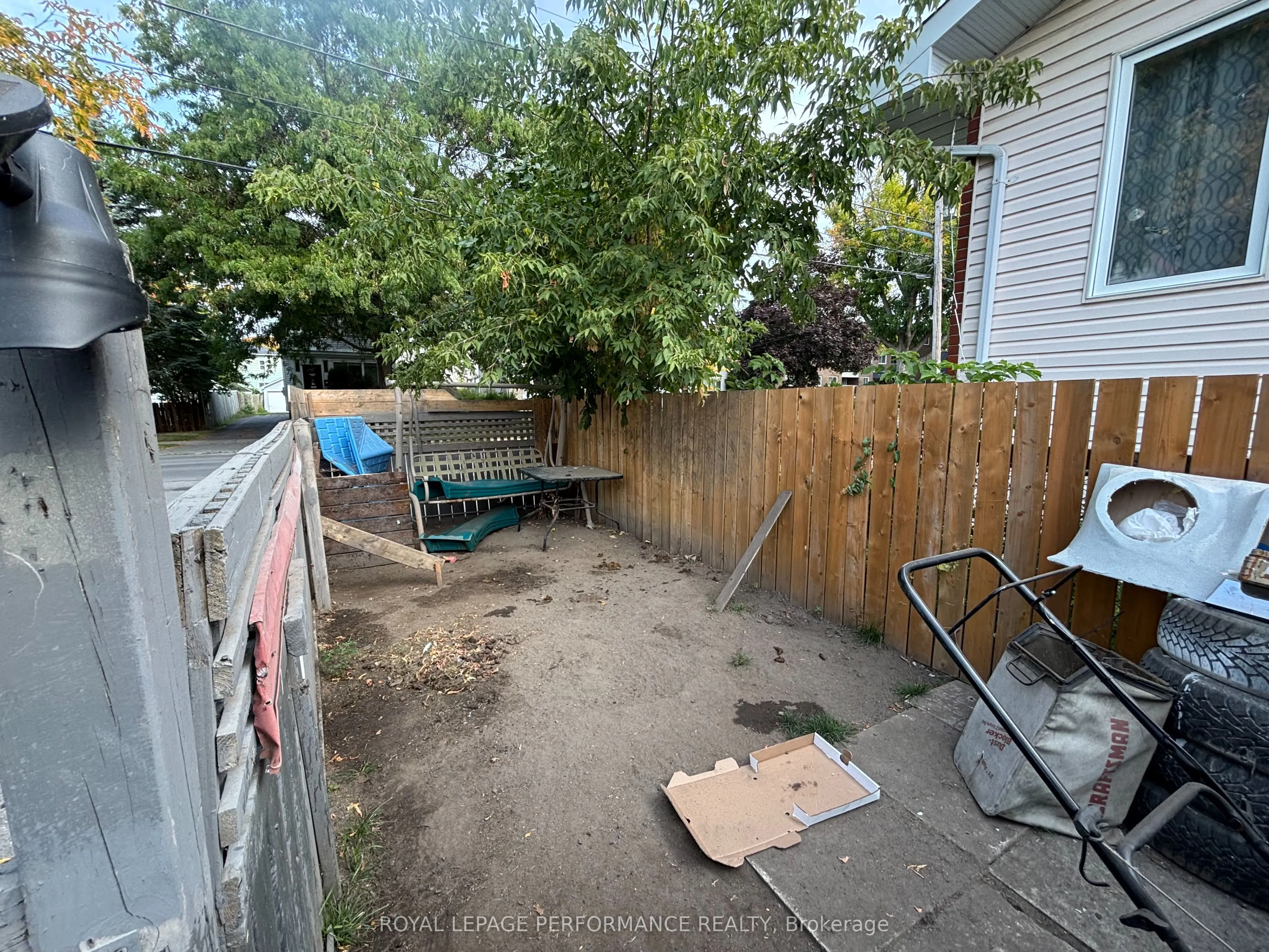 345 Gloucester St N Street N