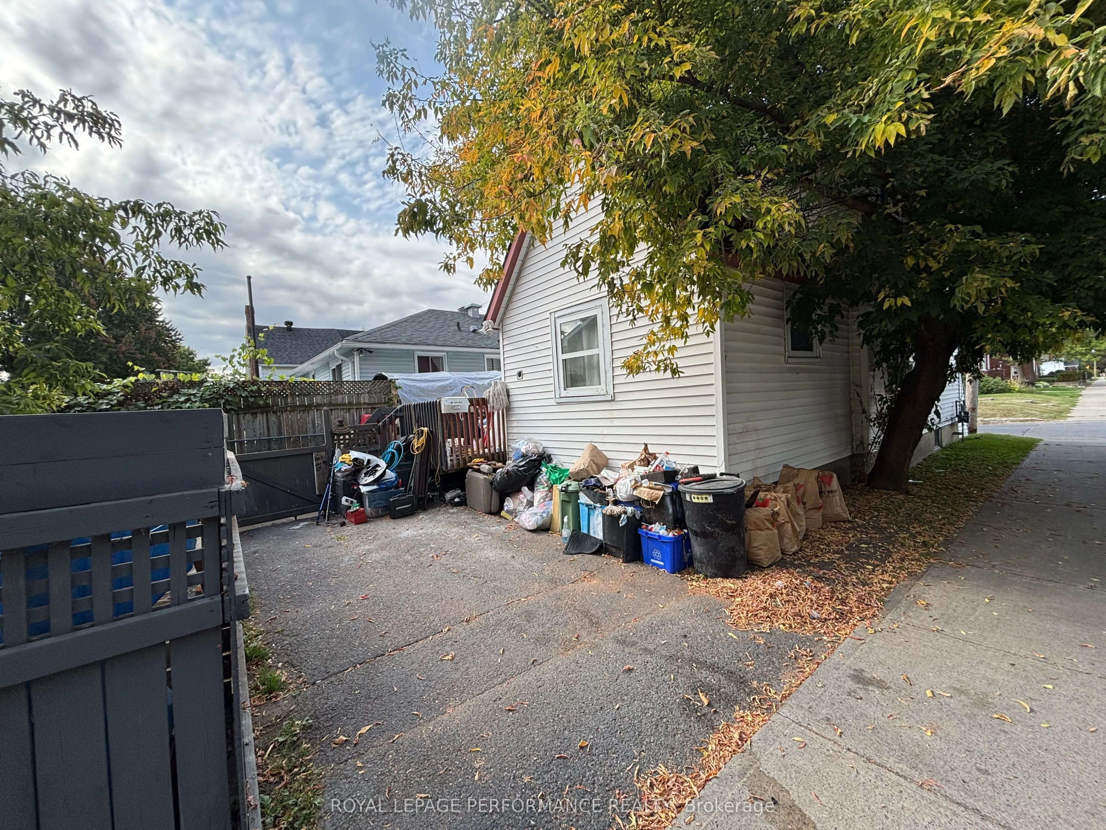 345 Gloucester St N Street N