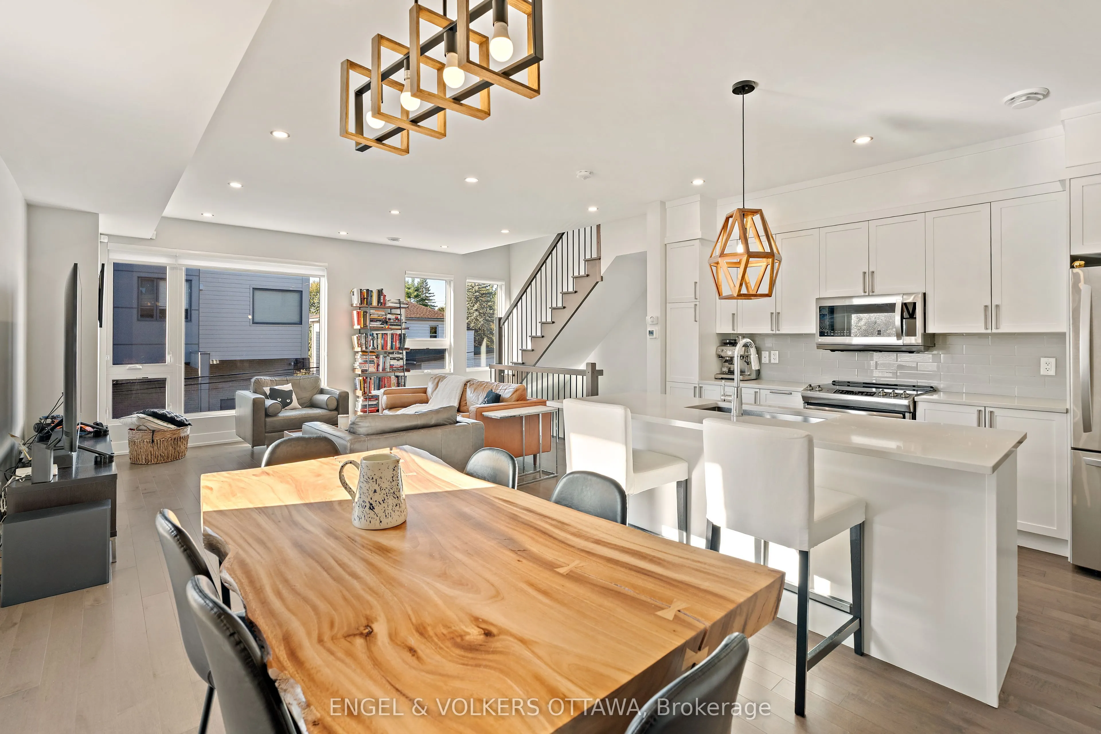 68 Jolliet Avenue